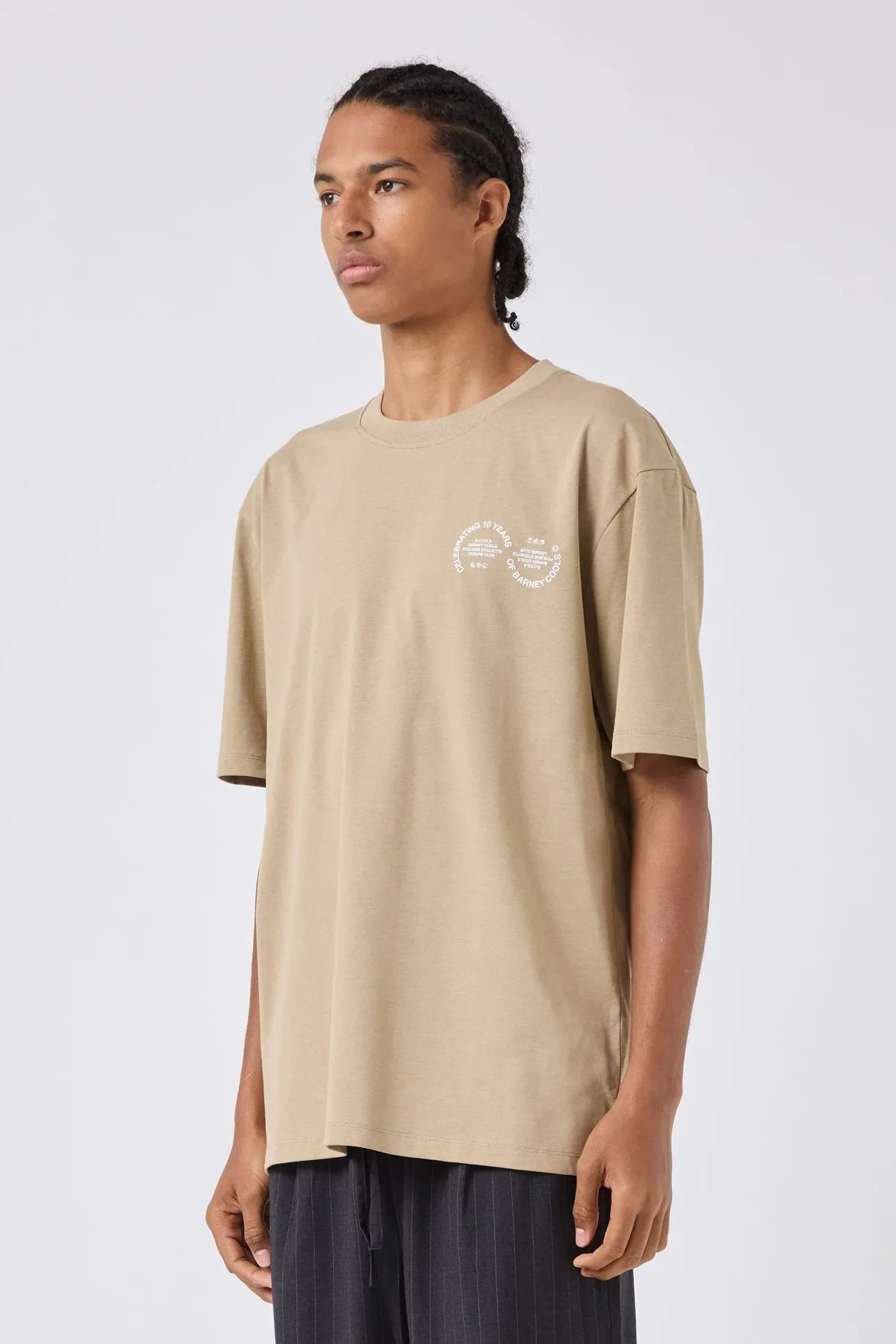 10th Tee Beige Minimalist Collar