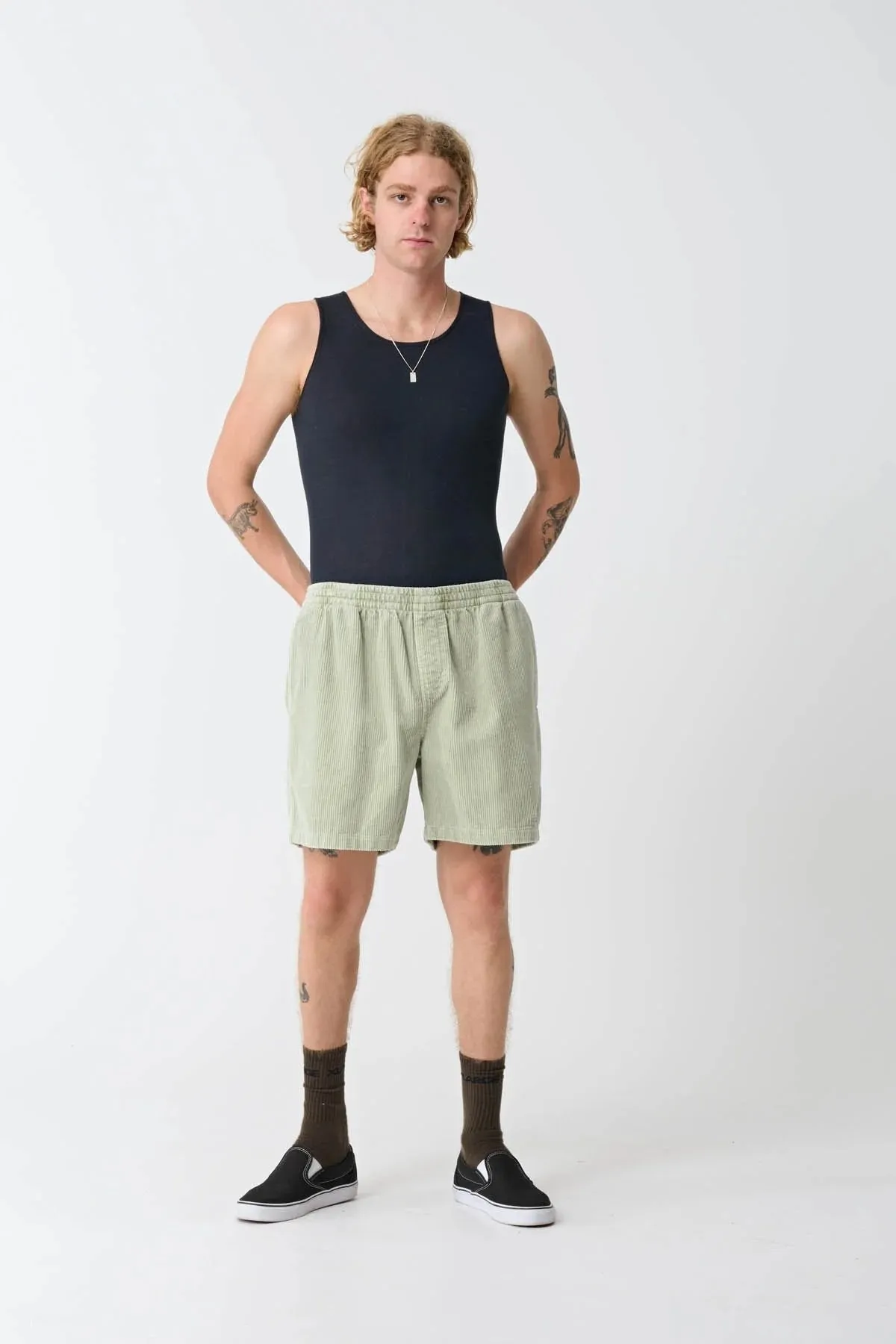 91 Wide Cord Beachshort Pigment Swamp Outdoor Lifestyle Adaptable Style