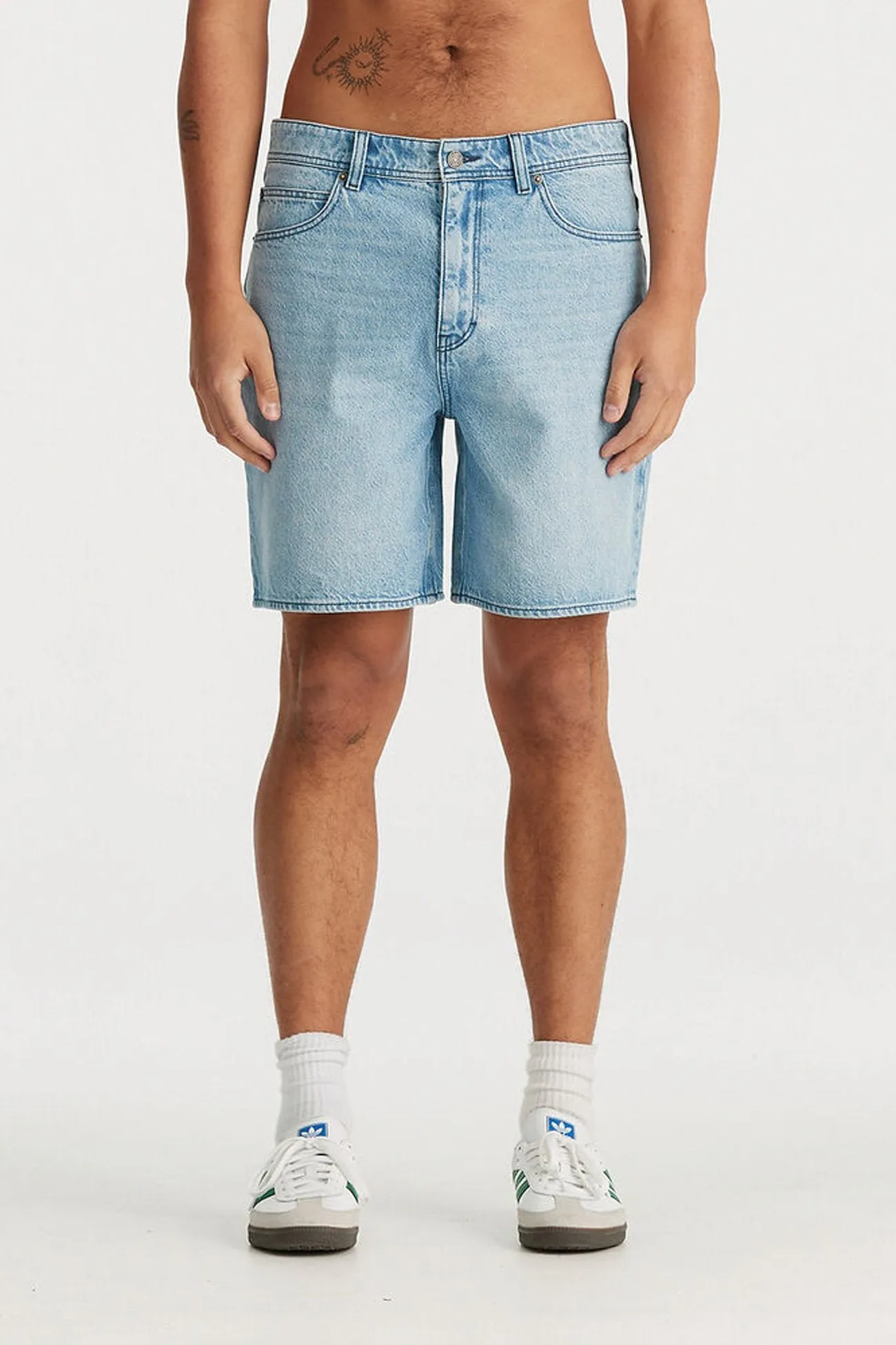 L-Four Baggy Short Emerge Indigo Curved Waistline Mid-rise fit