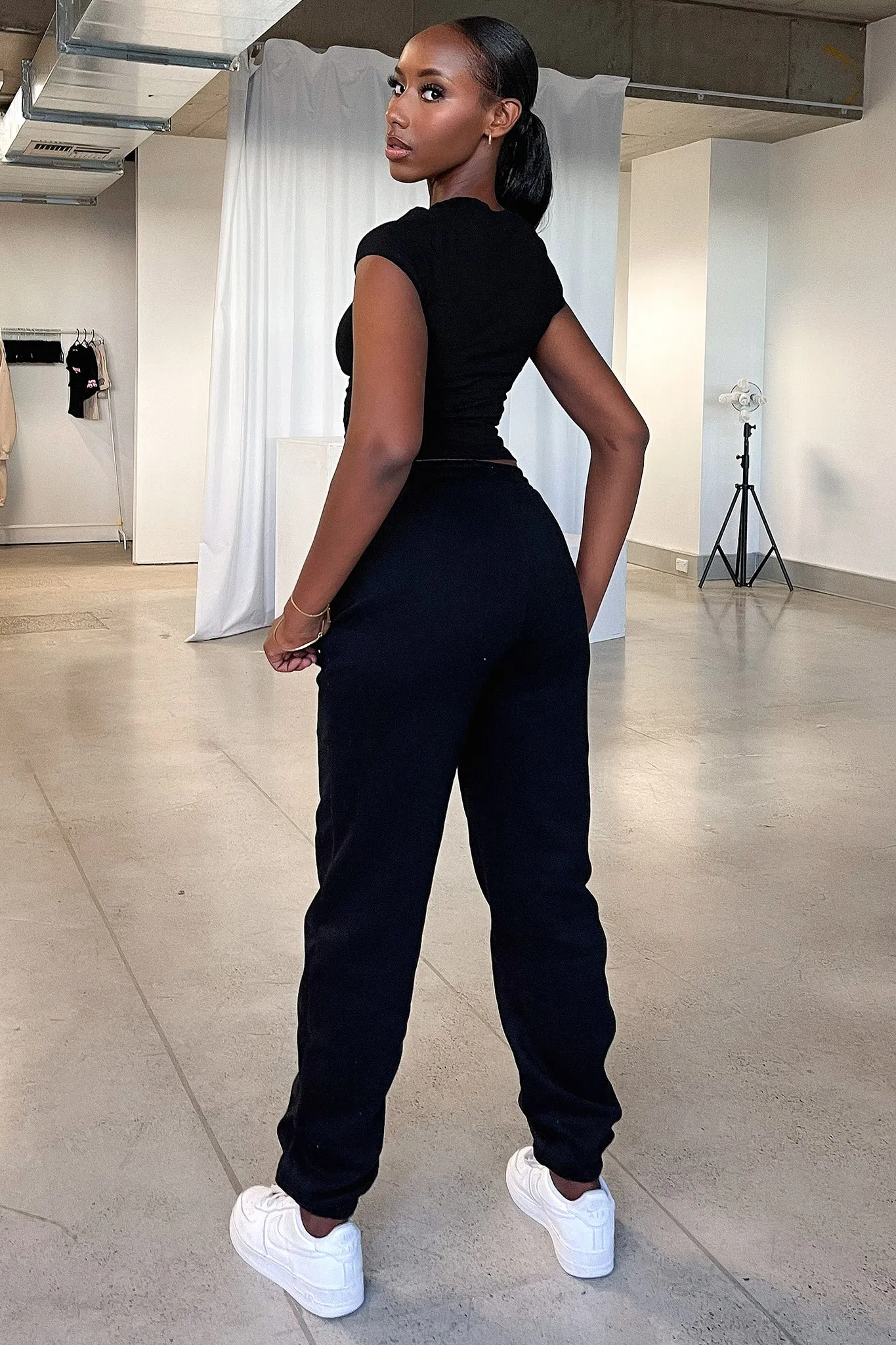 Performance Gear Minimal Design Series 7 Sweatpants - Black