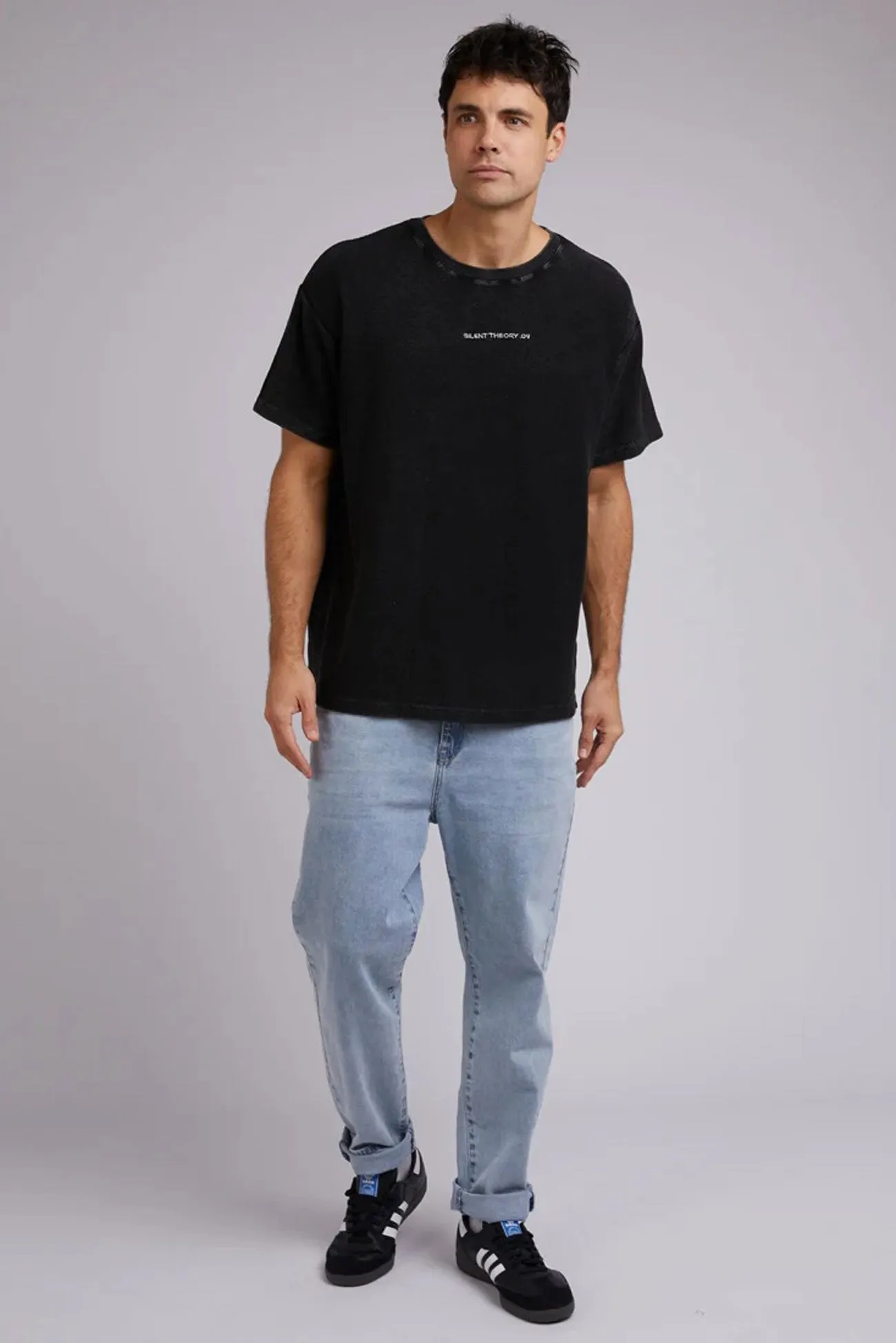 AllDayComfortFit WideNeckline All Day Logo Tee Washed Black