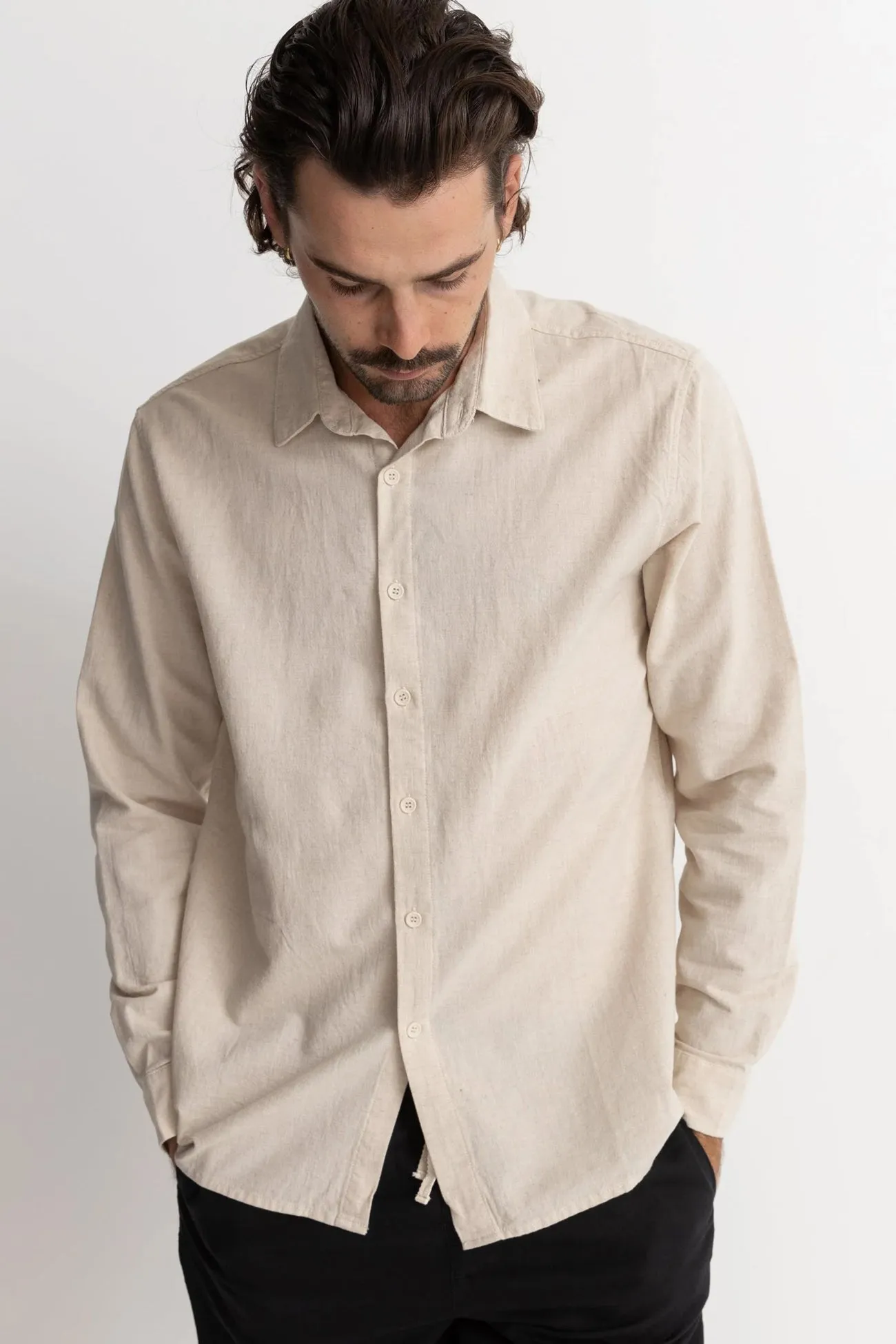 Classic Linen Long Sleeve Shirt Sand Layered Shoulder