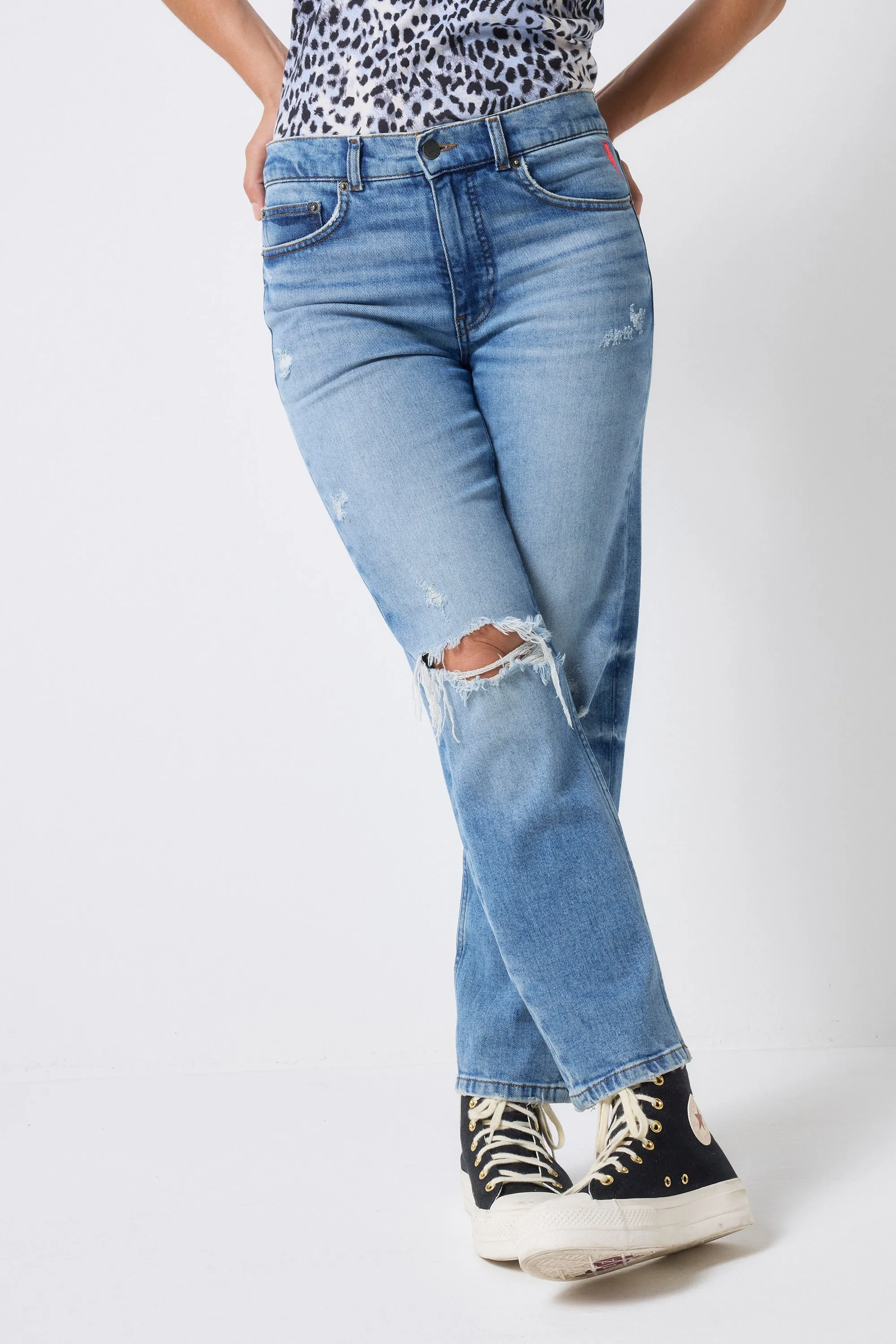wrinkle free Authentic Light Indigo Distressed Boyfriend Jeans