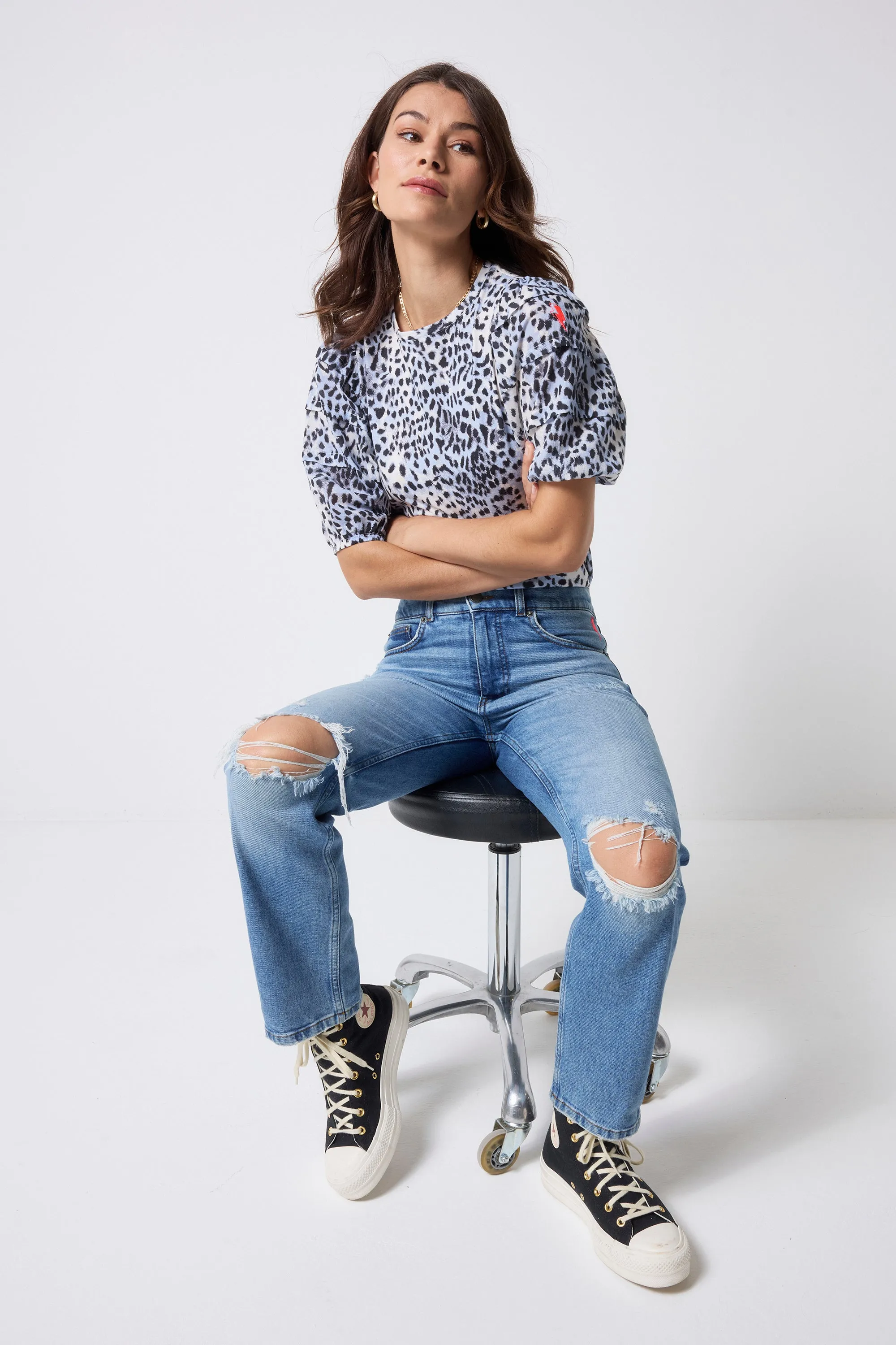 Authentic Light Indigo Distressed Boyfriend Jeans BreathableMaterial Versatile Layering