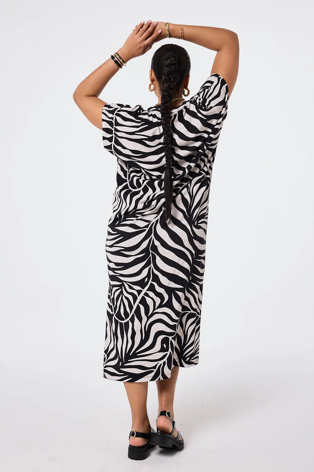 Black with Cream Palm Midi T-Shirt Dress Street Mood Breeze Grace