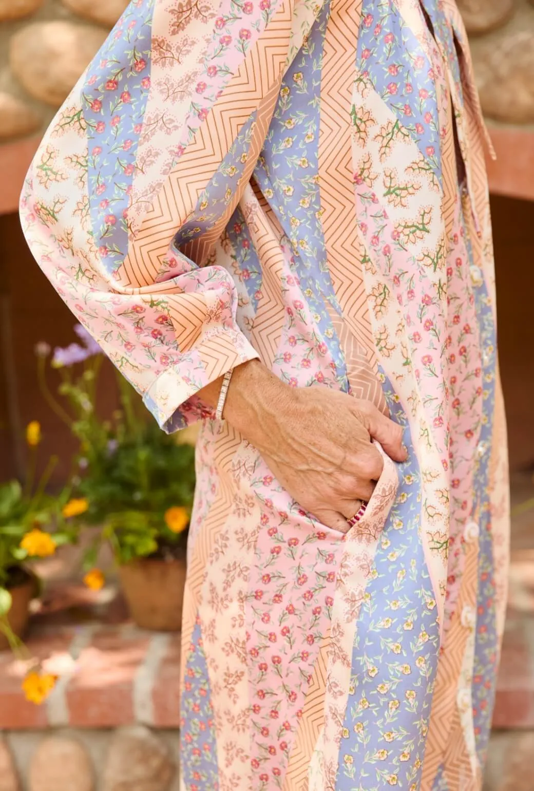 Flattering Design Happy Scent Bow Housecoat - Patchwork Pink