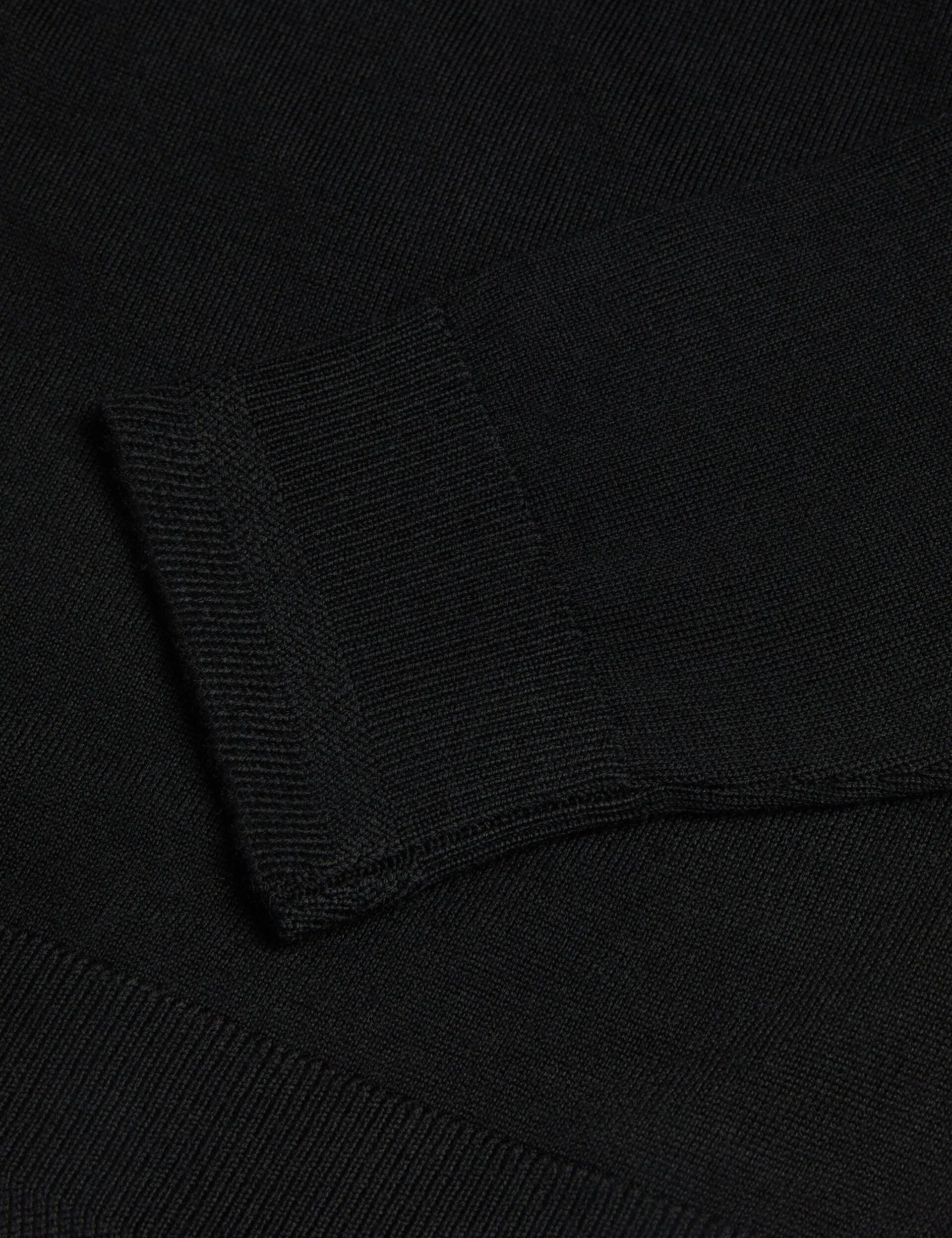 CARNBY | BLACK Seamless Stitching