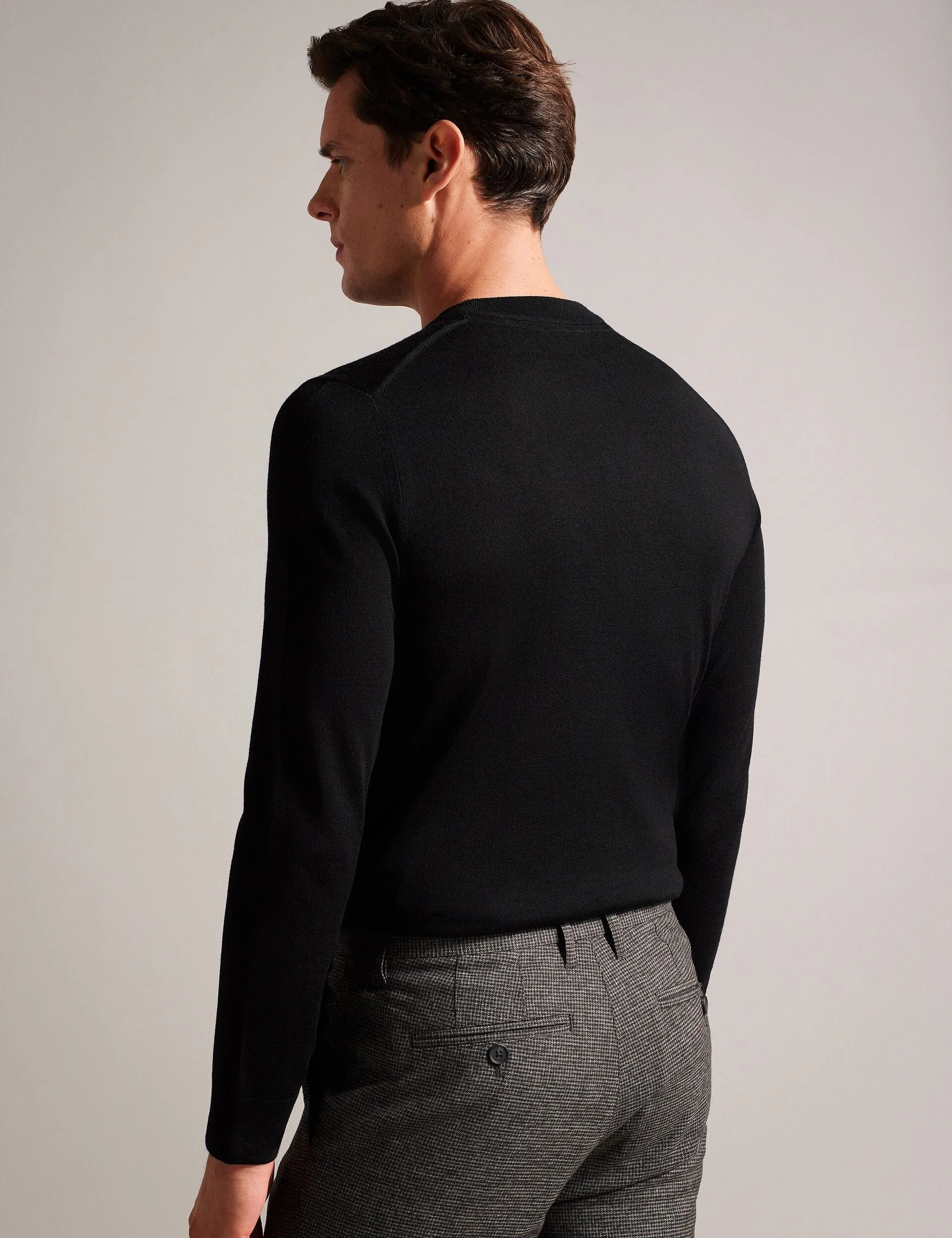 CARNBY | BLACK Breathable Stretch Design Sport Fit