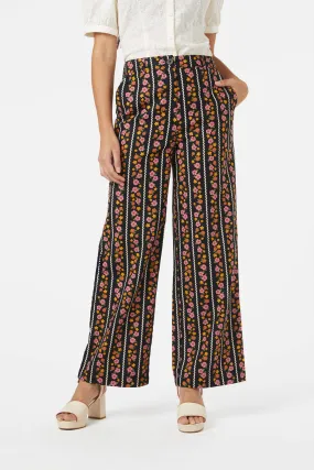Daisy Chain Pant Layer Comfort Chic Look