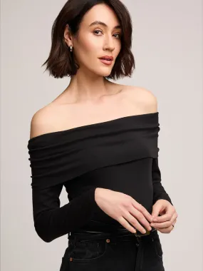 Tailored Seams Curved Hemline CHARLIZE TOP - BLACK