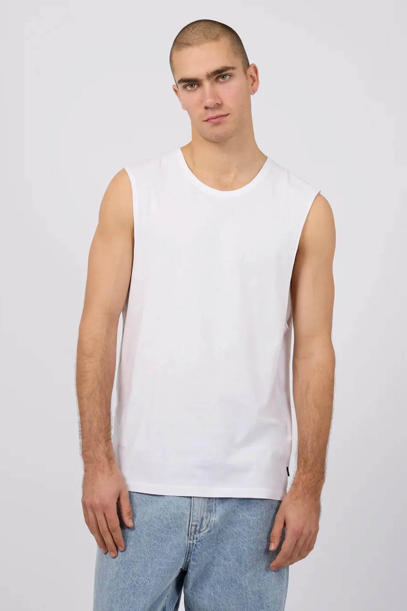 Classic Muscle White Antibacterial