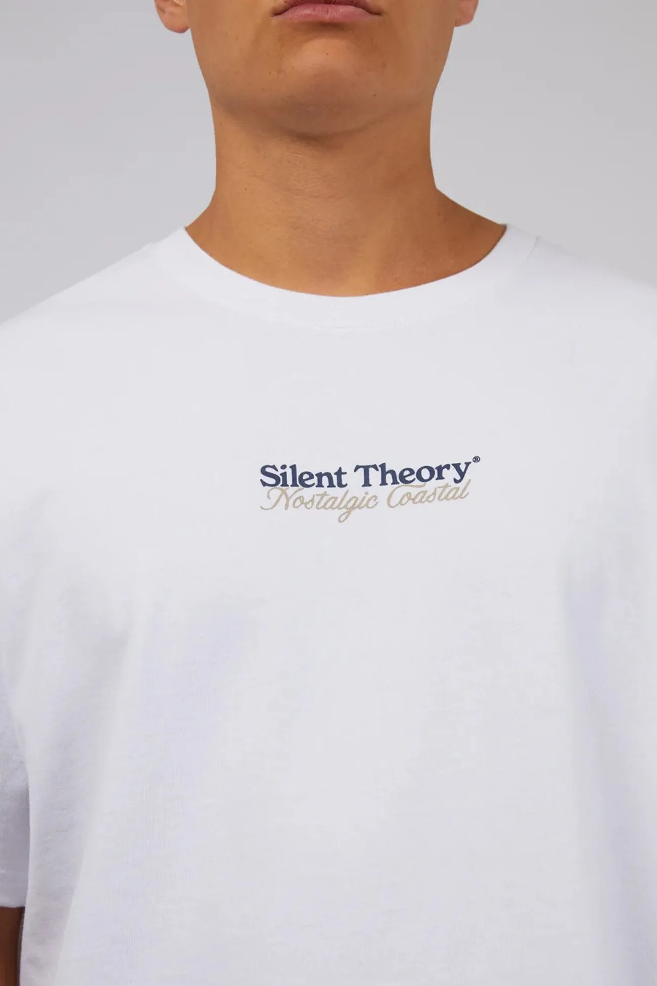Coastal Tee White Simple Pullover