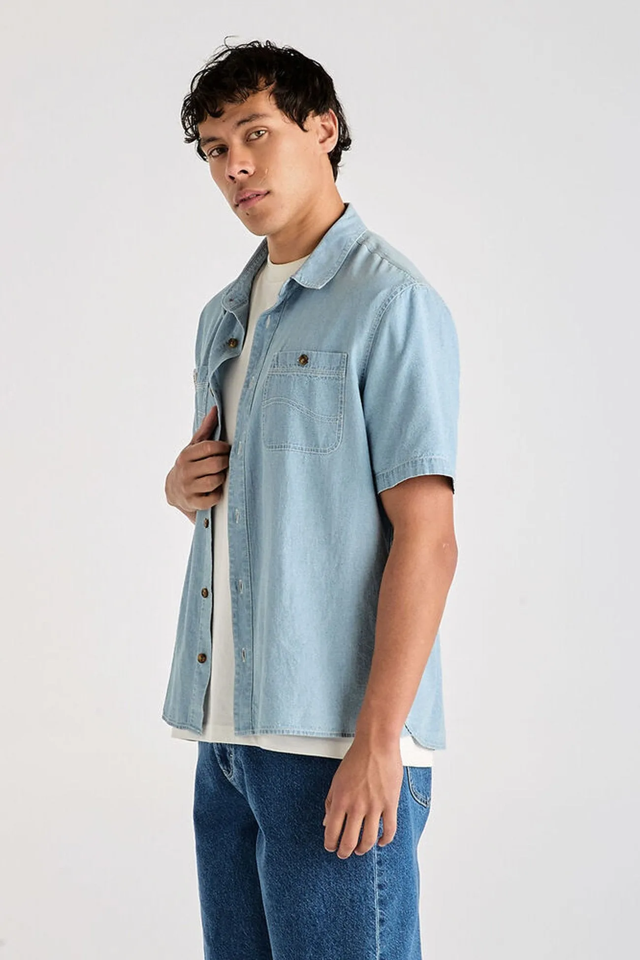 Warm Layer LowMaintenanceFabric Lee Workers Short Sleeve Shirt Washed Chambray