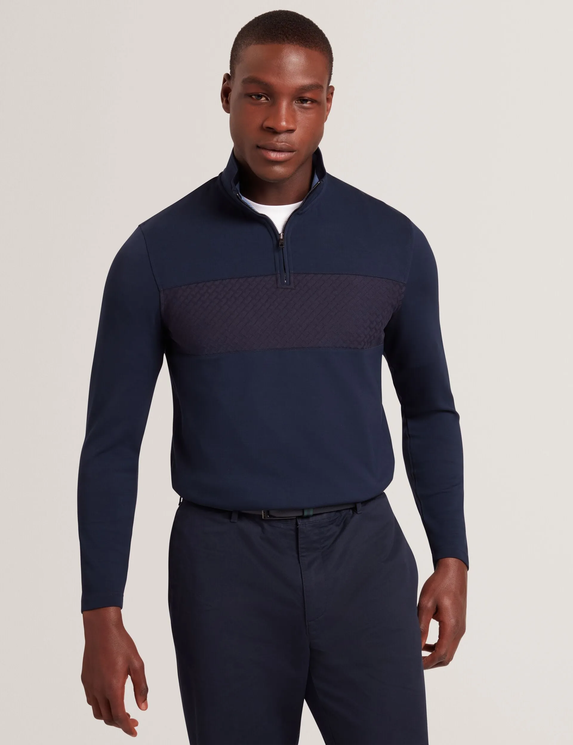 SIMONEA | NAVY All Day Comfort Design