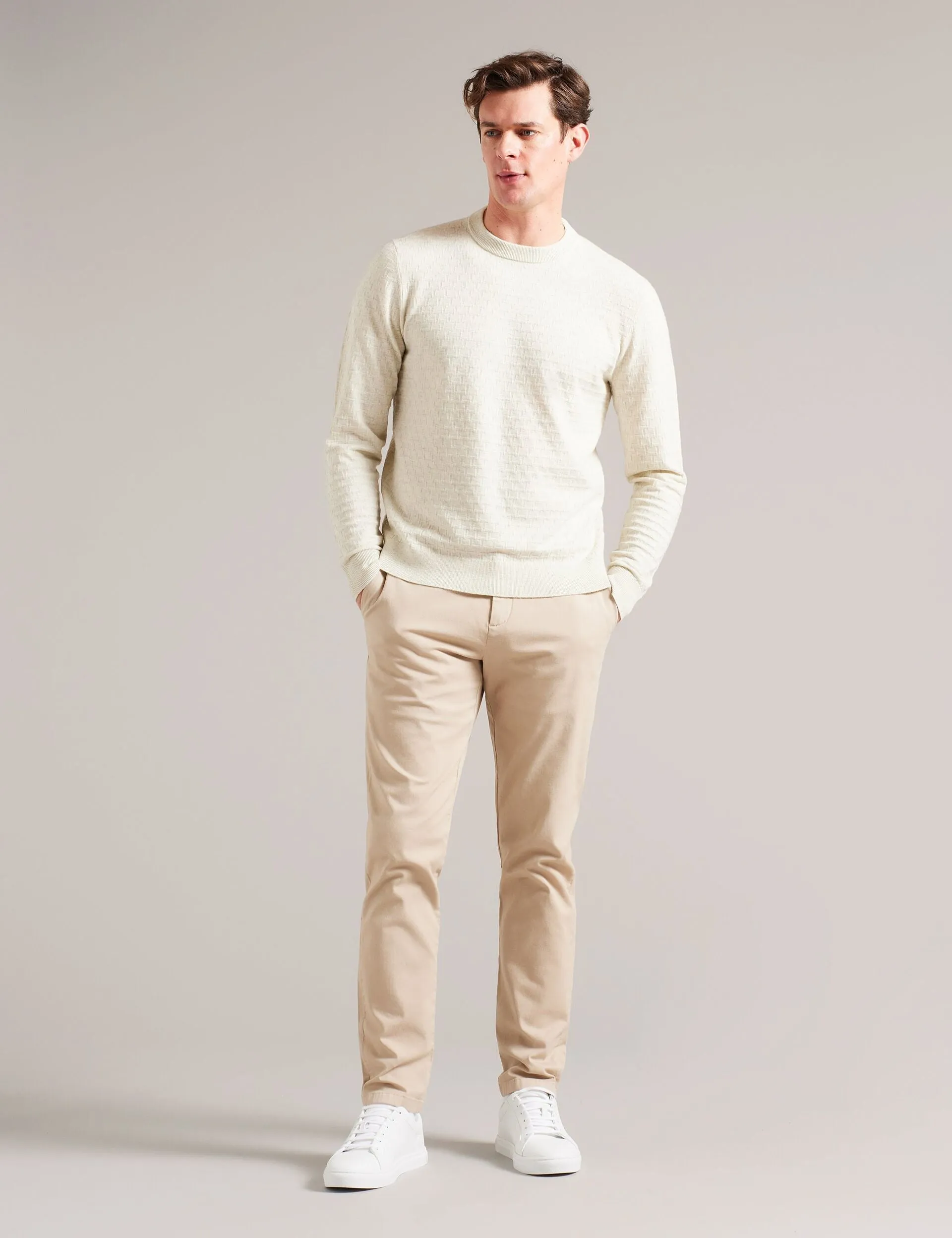 LOUNG | ECRU Fashionable Look