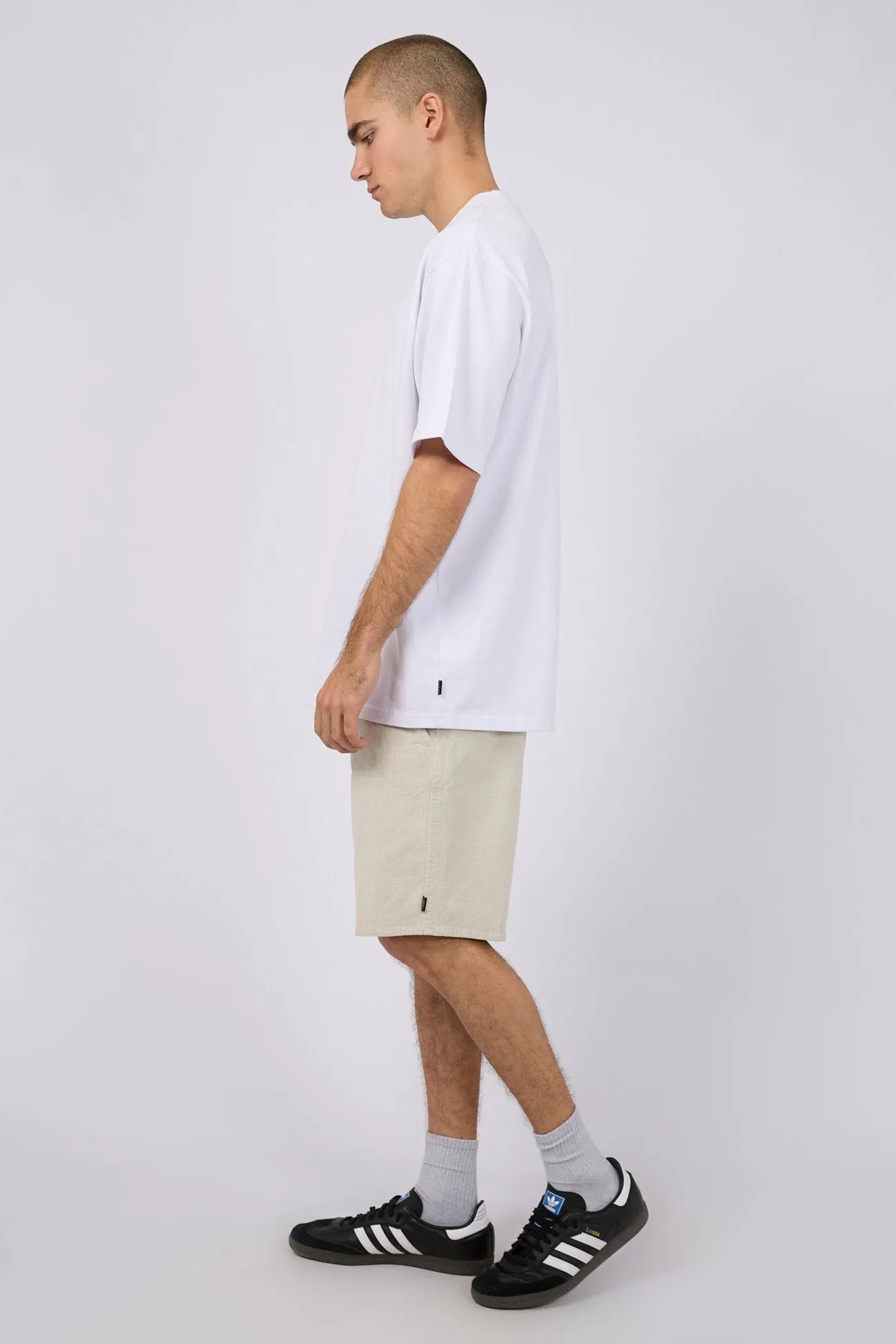 Comfy Material Cord Short Chalk