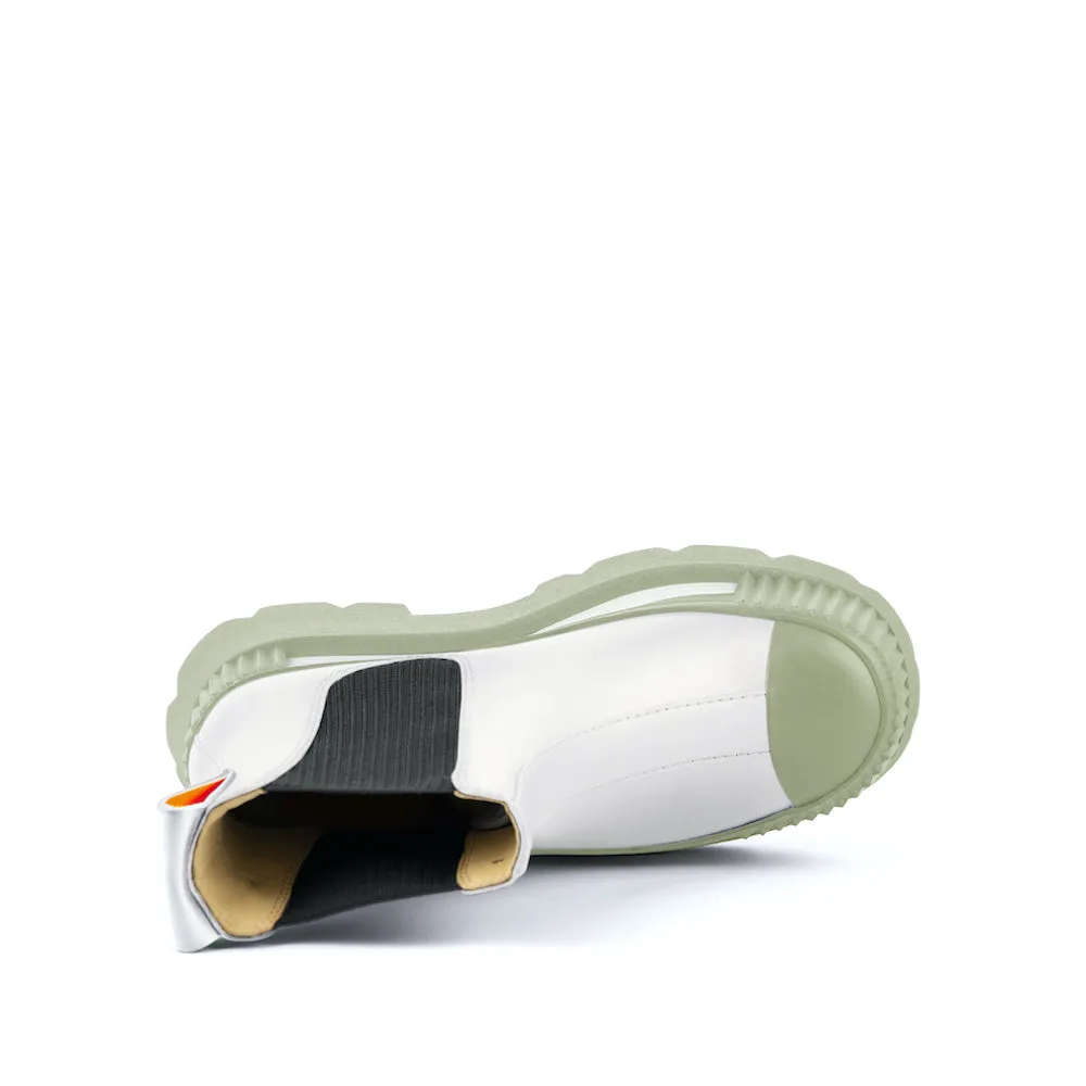 Seamless Comfort River Crossing Mud Resistant Daily Walks ESKER CHELSEA WHITE