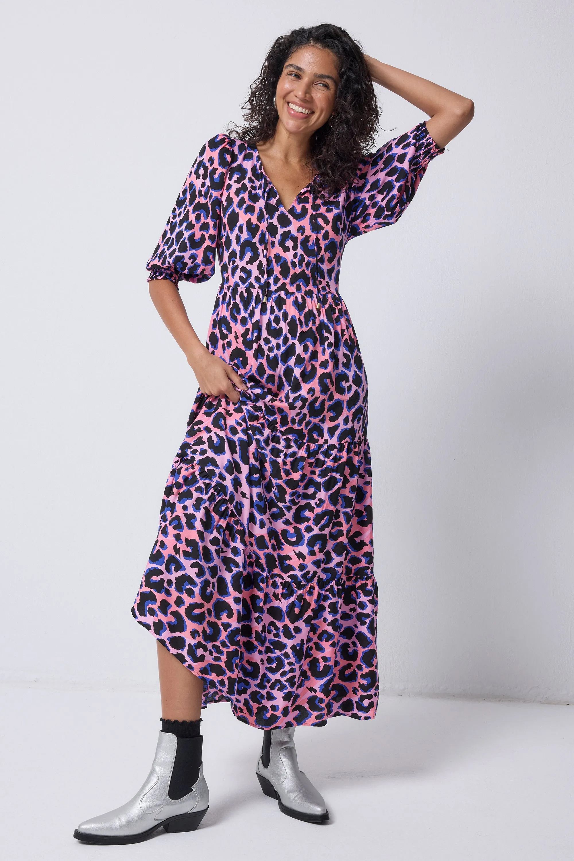 Stream Cut Fit for All Seasons Pink with Blue and Black Shadow Leopard Tie Front Maxi Dress