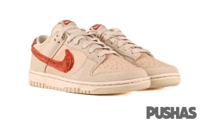 Dunk Low 'Terry Swoosh' W (2022) subtle style