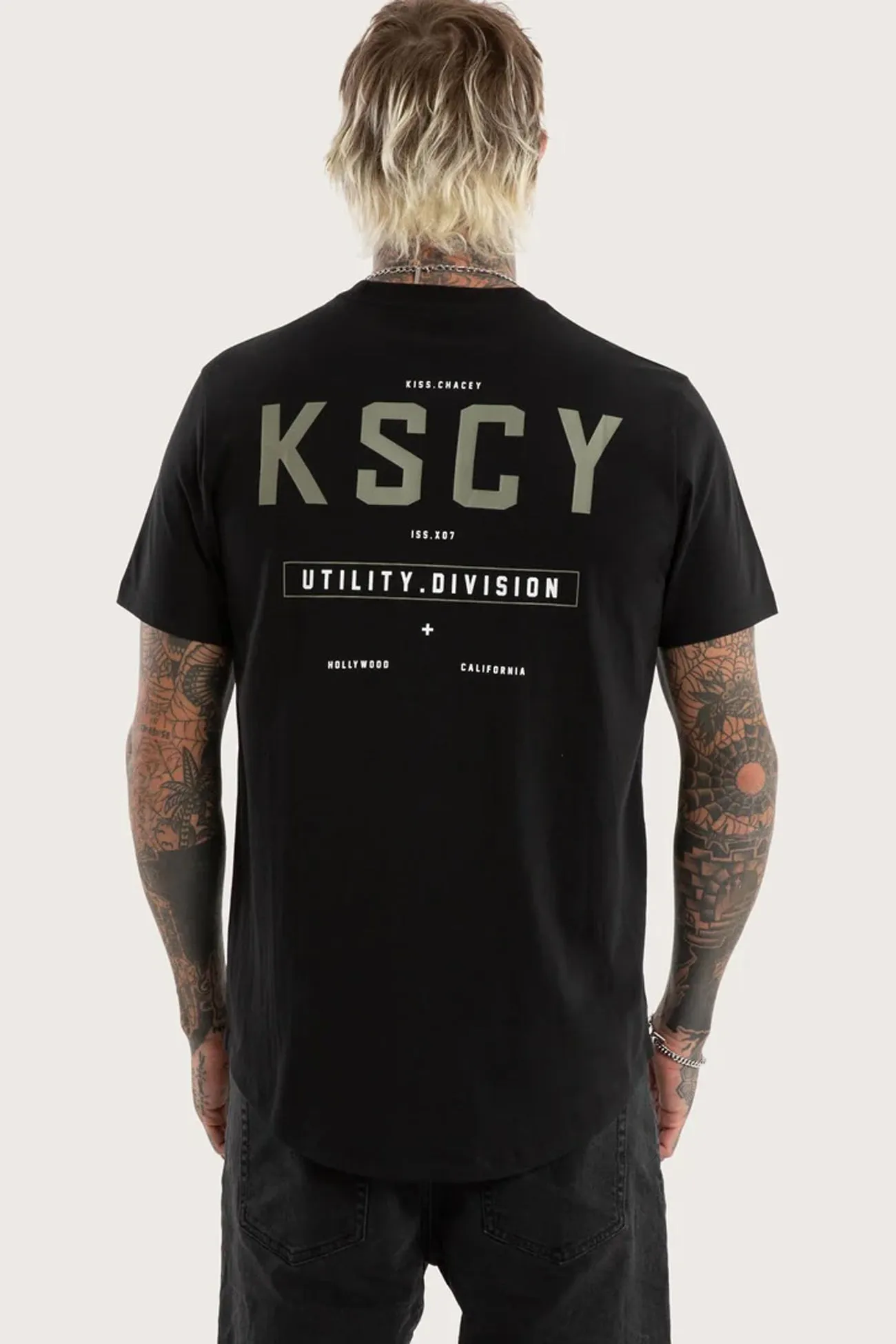 Adaptive Fit Technology Division Dual Curved Tee Jet Black