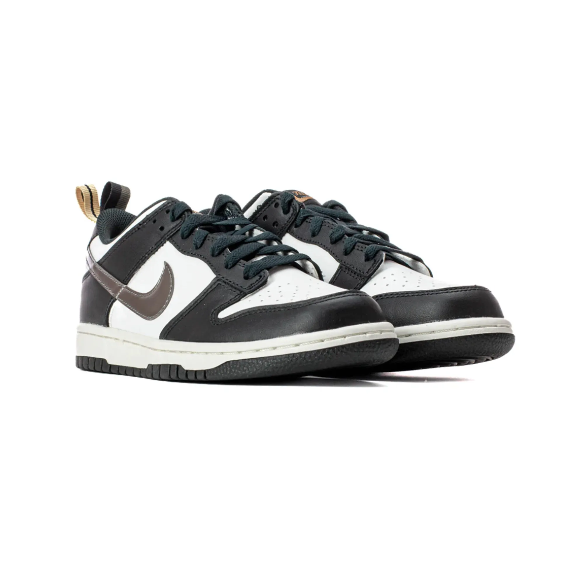 Nike Dunk Low 'Black White Metallic' GS (2022) Natural motion Busy Lifestyle