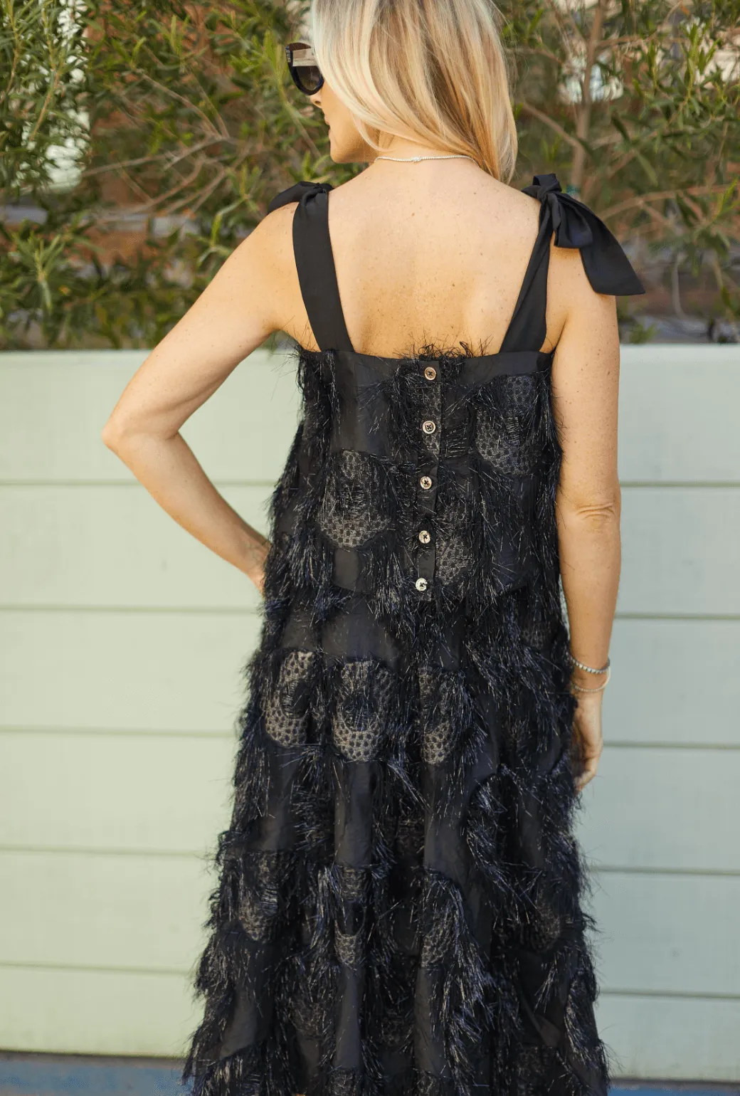 Bold Design Overlock Edging Pillar Top - Black Eyelash