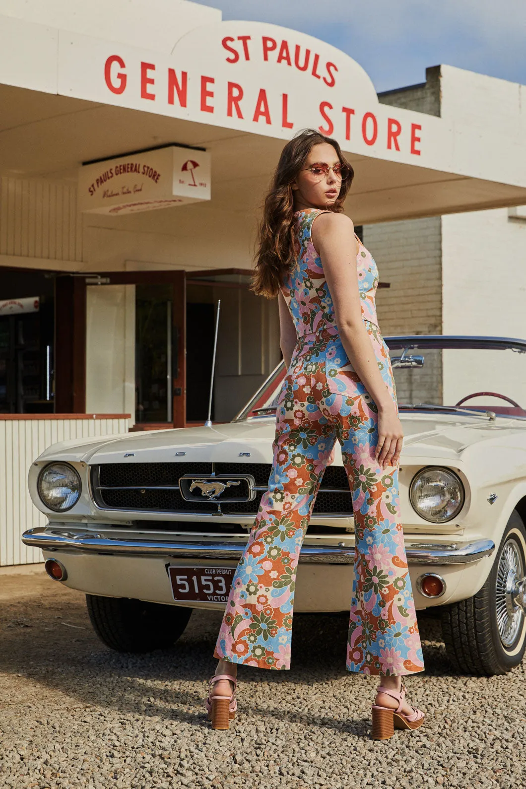 60 S Donna Flare Jean No Tag SeamlessPocketDesign