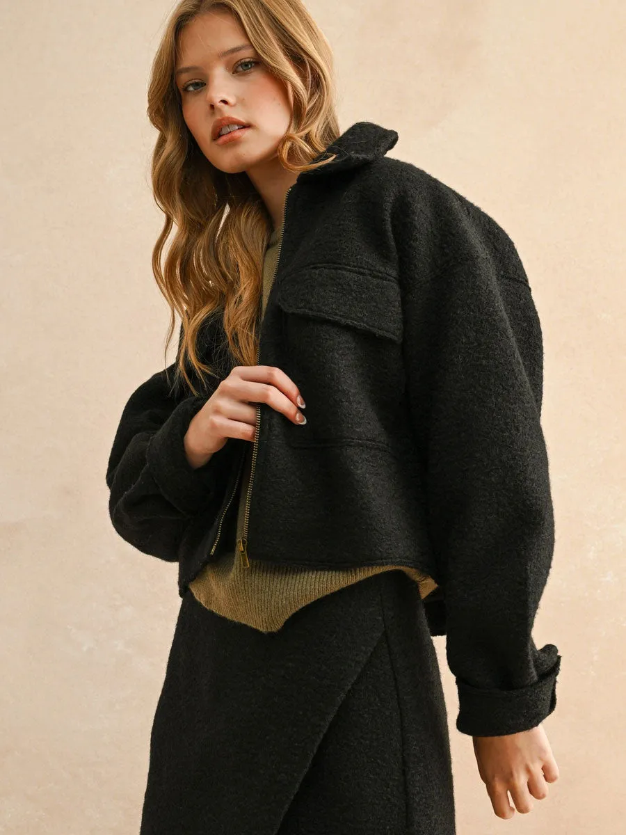 UltraSoftInterior BIG POCKET CROPPED ZIPPER JACKET - BLACK