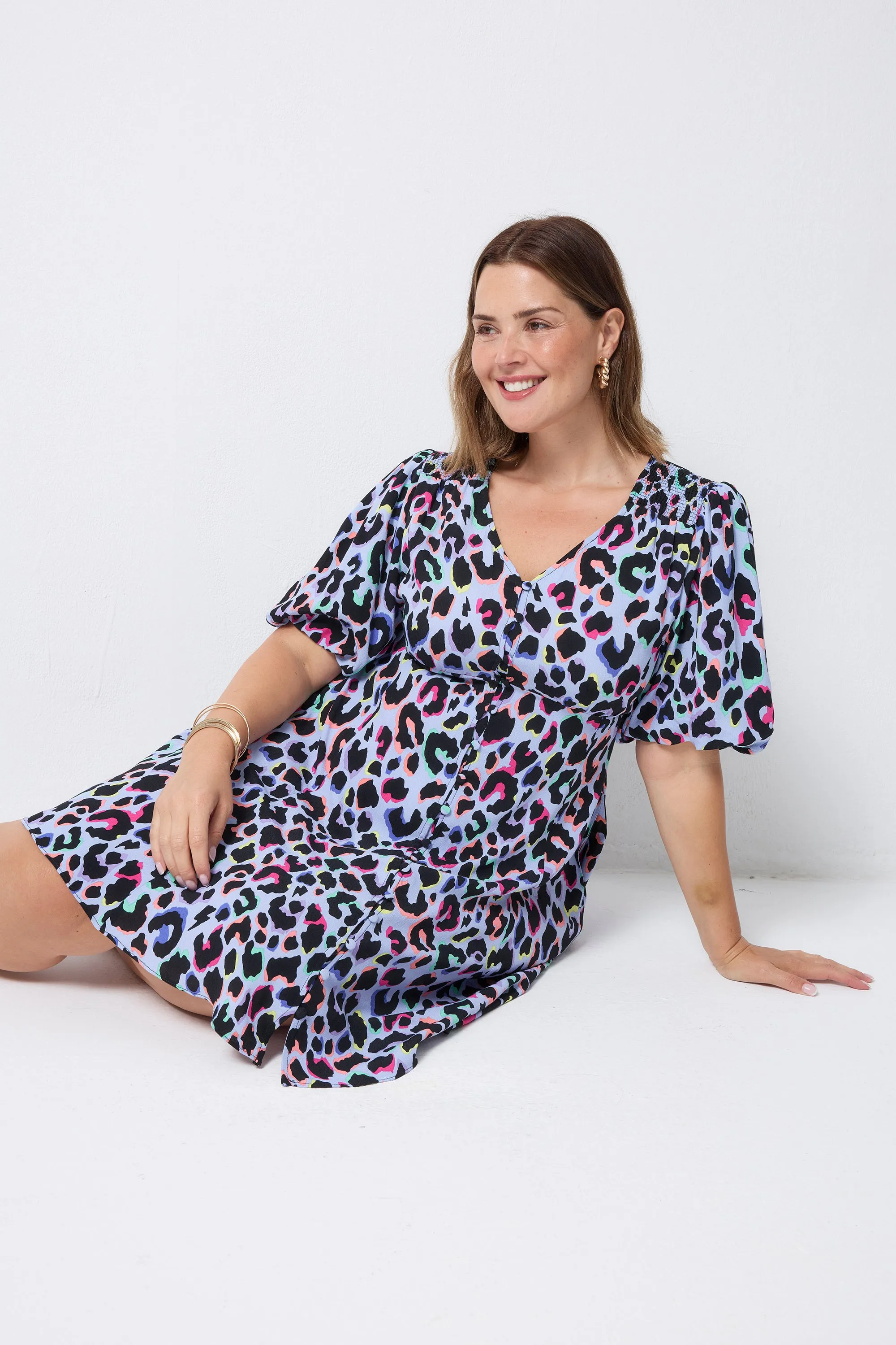 Fall Comfort Subtle design Light Blue with Rainbow Shadow Leopard Short Tea Dress