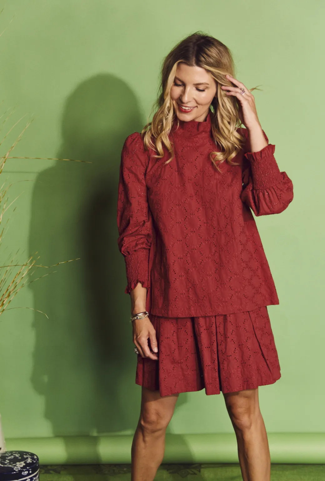 Functional Design Essential Comfort SAMPLE - Smocked MINI Skirt - Crimson Eyelet