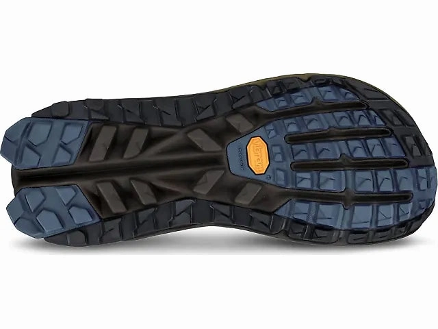 ALTRA OLYMPUS V6 MEN'S running in a mud pot area shoes cold - weather shoes