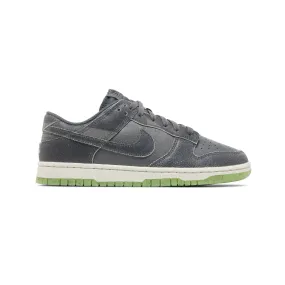 Trail Fit Contemporary Fit Dunk Low 'Ghost Green' GS (2022)
