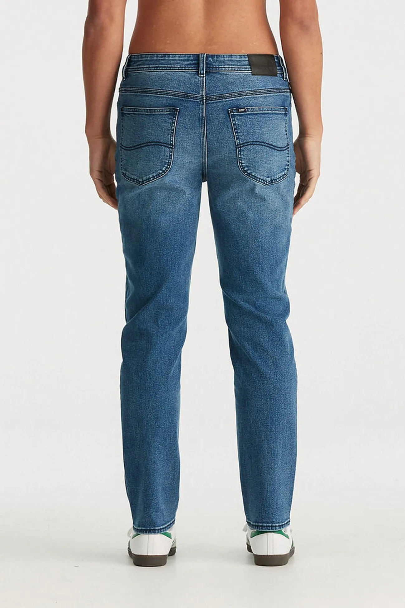 Flattering Comfort Wear Z-Three Relaxed Jean Bang Blue