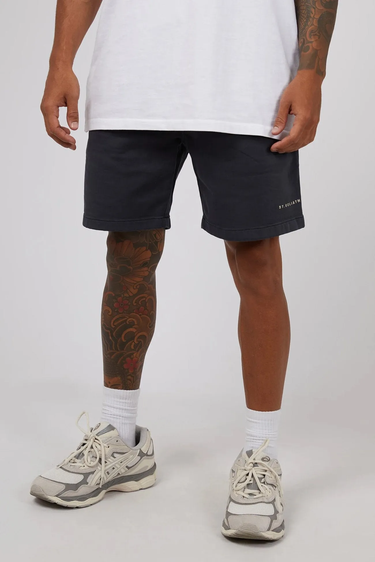 Fairhaven Short Navy Light Fit MultiPocketDesign