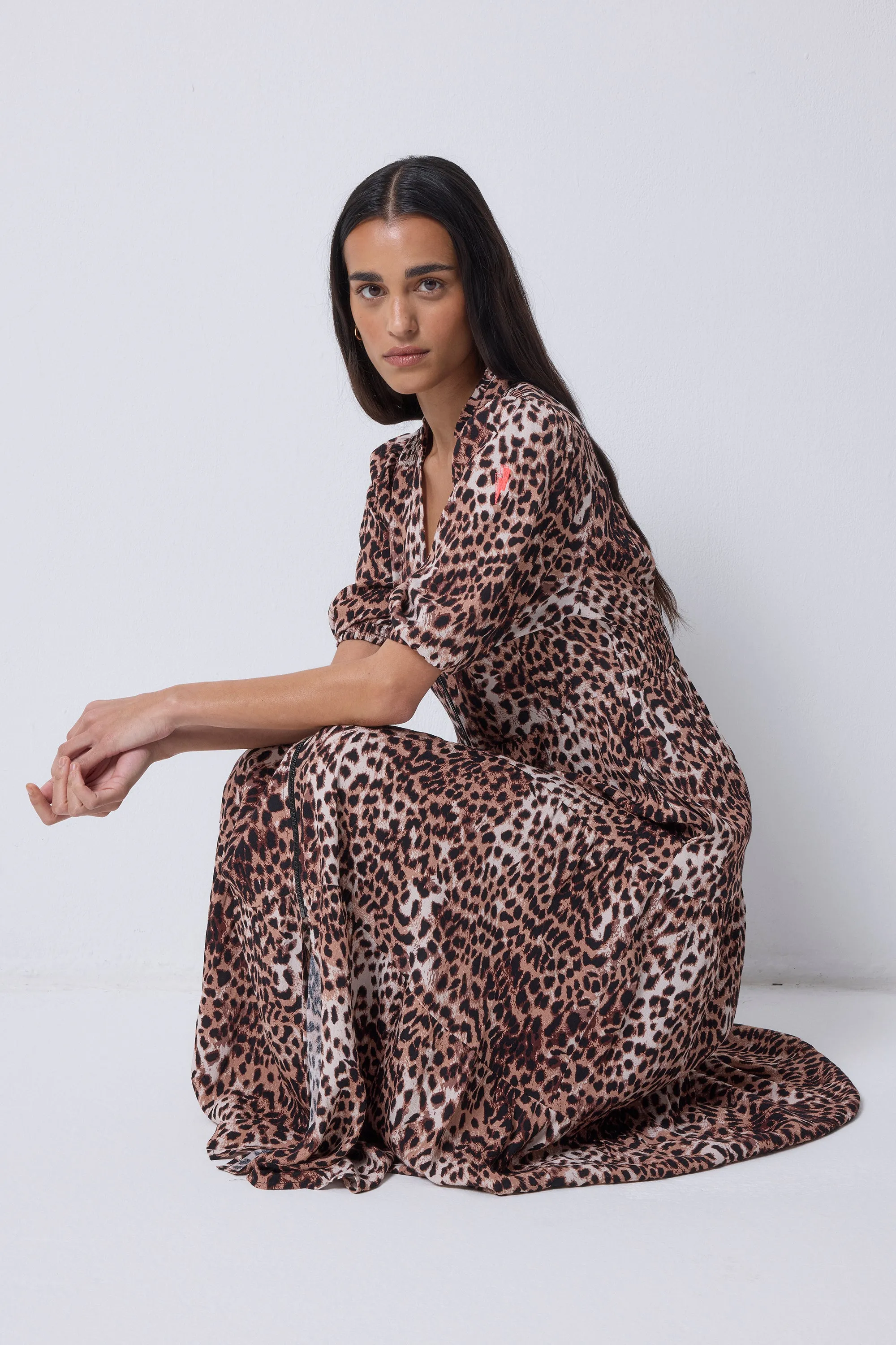 Fashion-forward day dress Button-Cuff Neutral with Black Cheetah Zip Detail Tiered Midi Dress