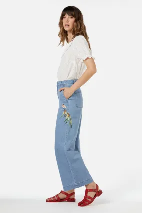 Finch Emb Jean Breathable Comfort Fit Weekend Comfort