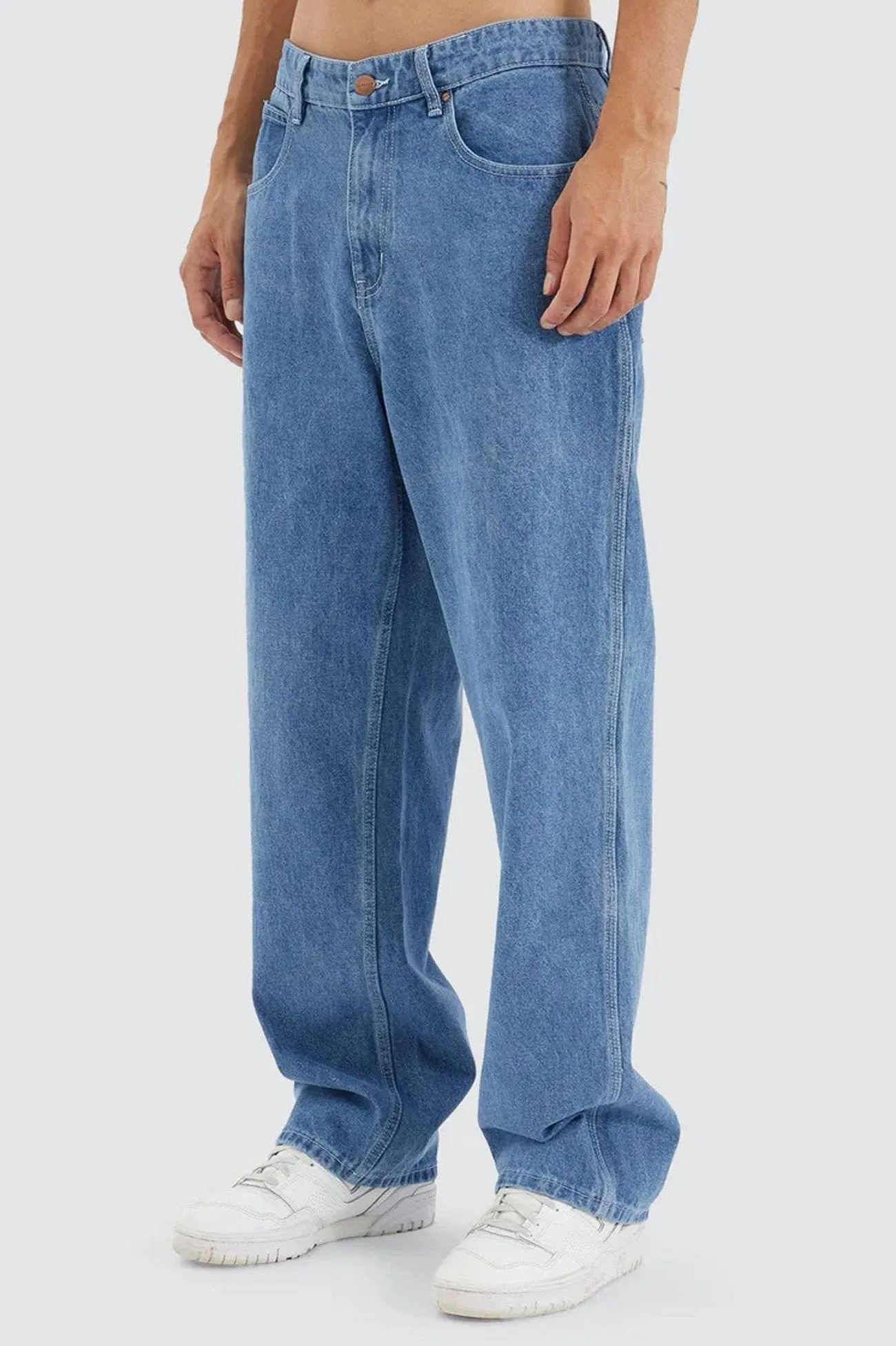 Dillon Baggy Fit Jean Clean Blue Casual Performance