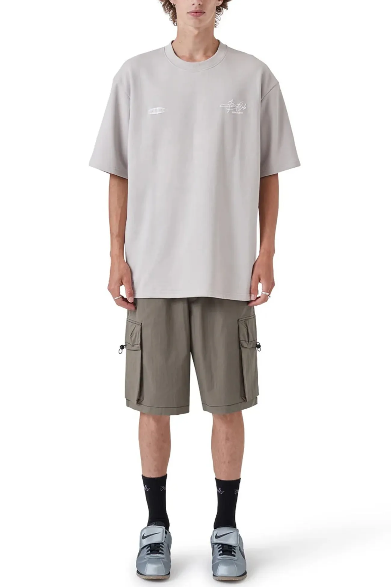 Loose cut Euphoria Tee Cement Fleece
