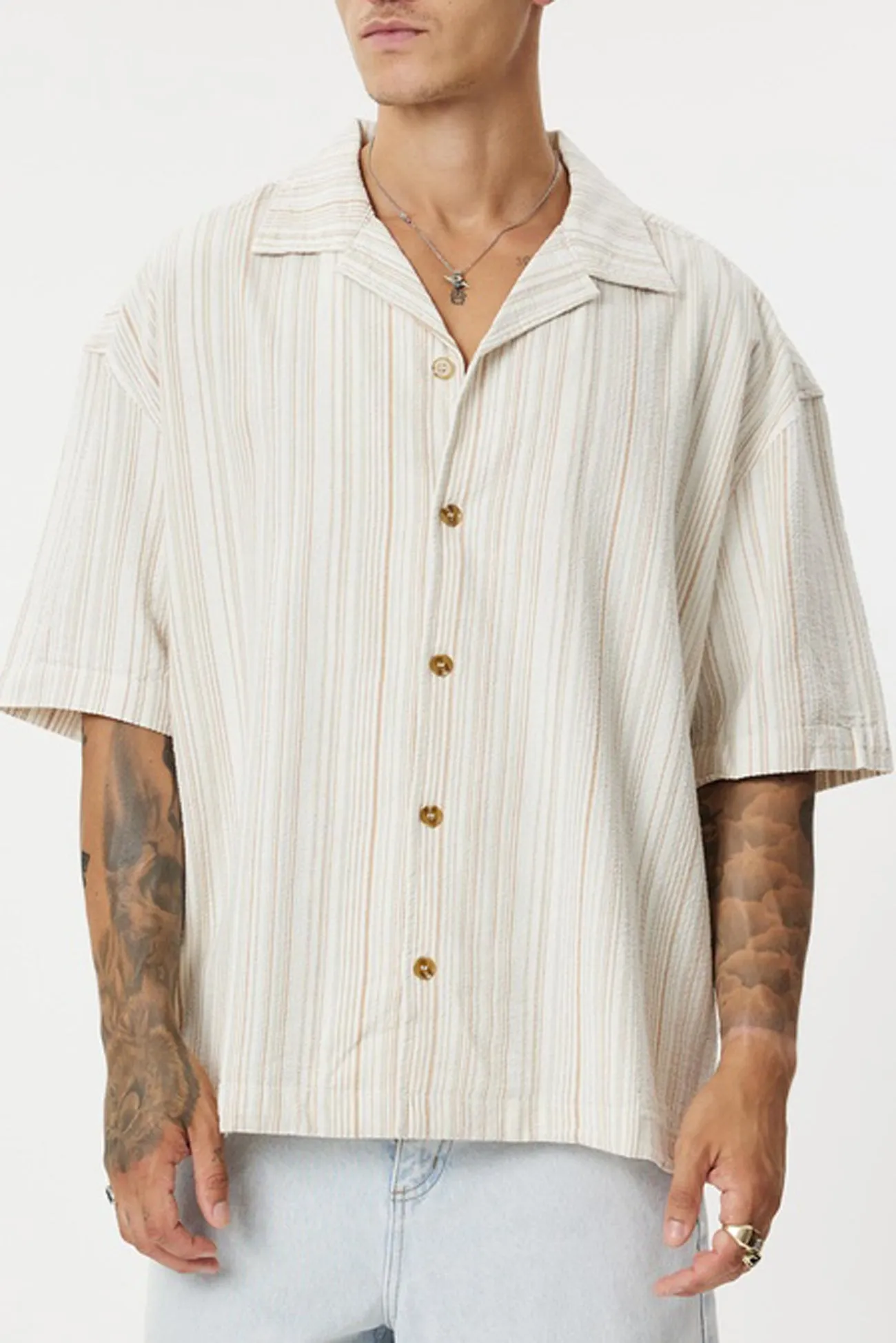 Benny Relaxed Stripe Short Sleeve Shirt Cream Versatile Layering VentedBack