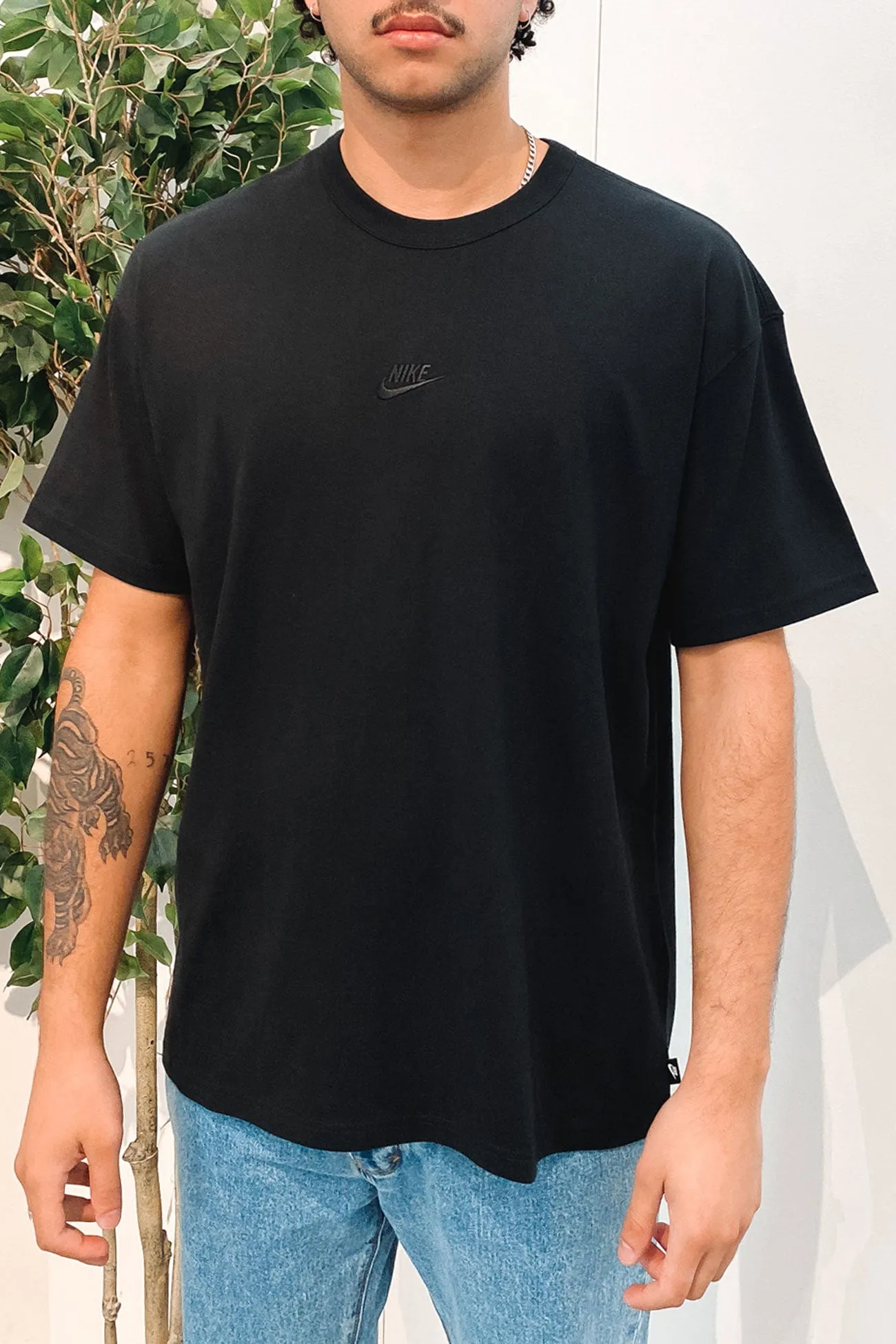 Nike Sportswear Premium Essentials Tee Black High Collar Protection Design Bound Edges