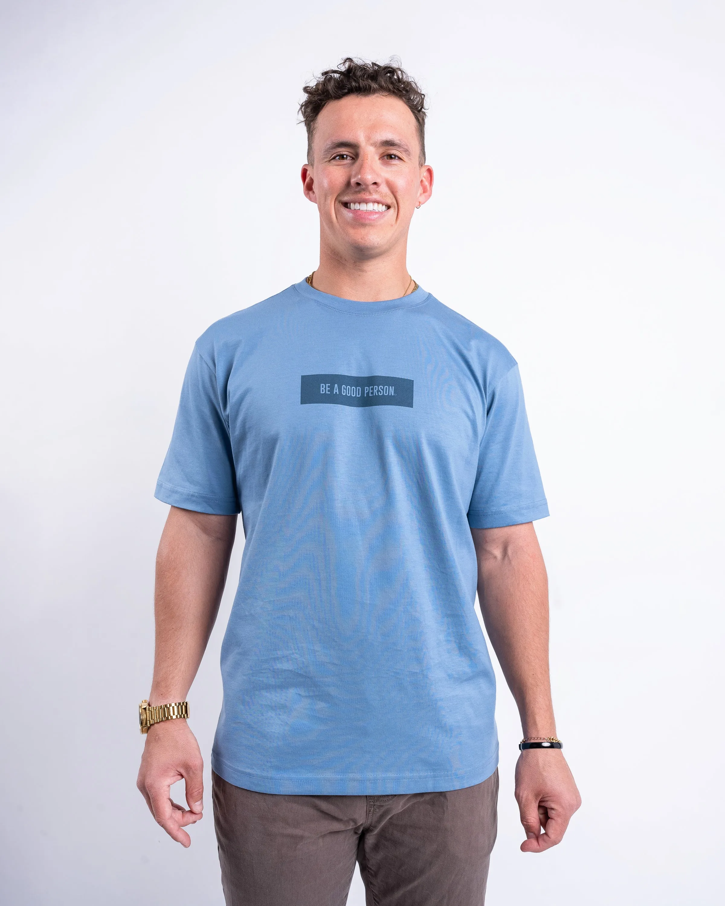 ChafeFreeEdging Elegant Blouse Rectangle Logo T-shirt - Cloudy Blue
