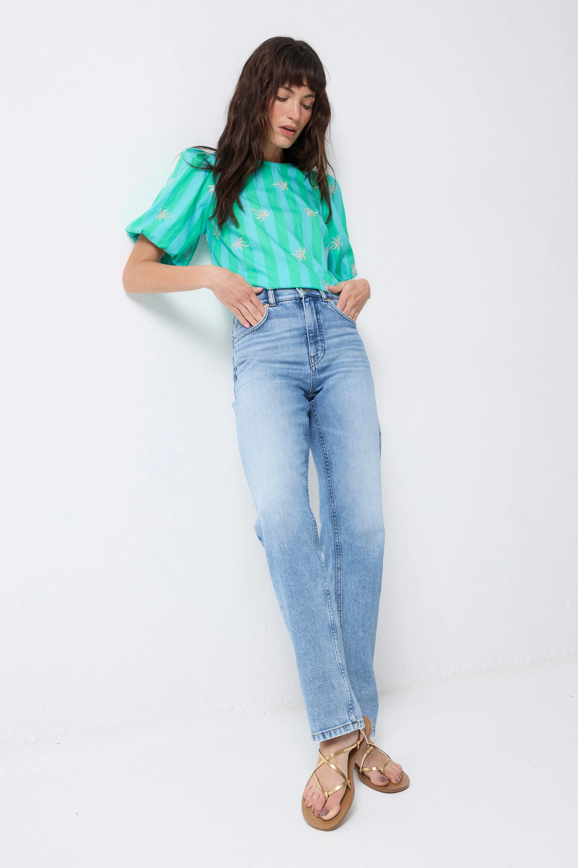 Low Profile Waistband All Fit Authentic Light Indigo Boyfriend Jeans