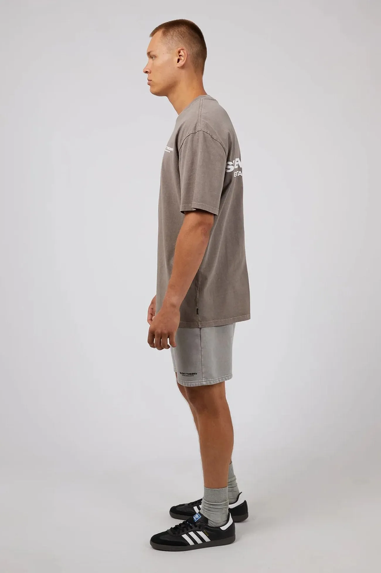 Essential Theory Short Grey Cozy Style Breathable Material
