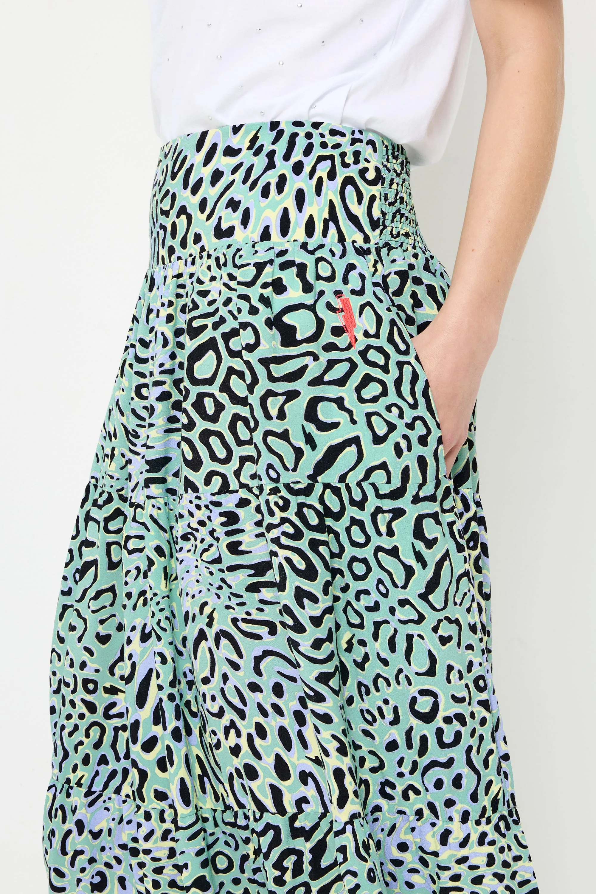Green with Yellow Leopard Ray Maxi Skirt Outfit Combo Minimal Touch