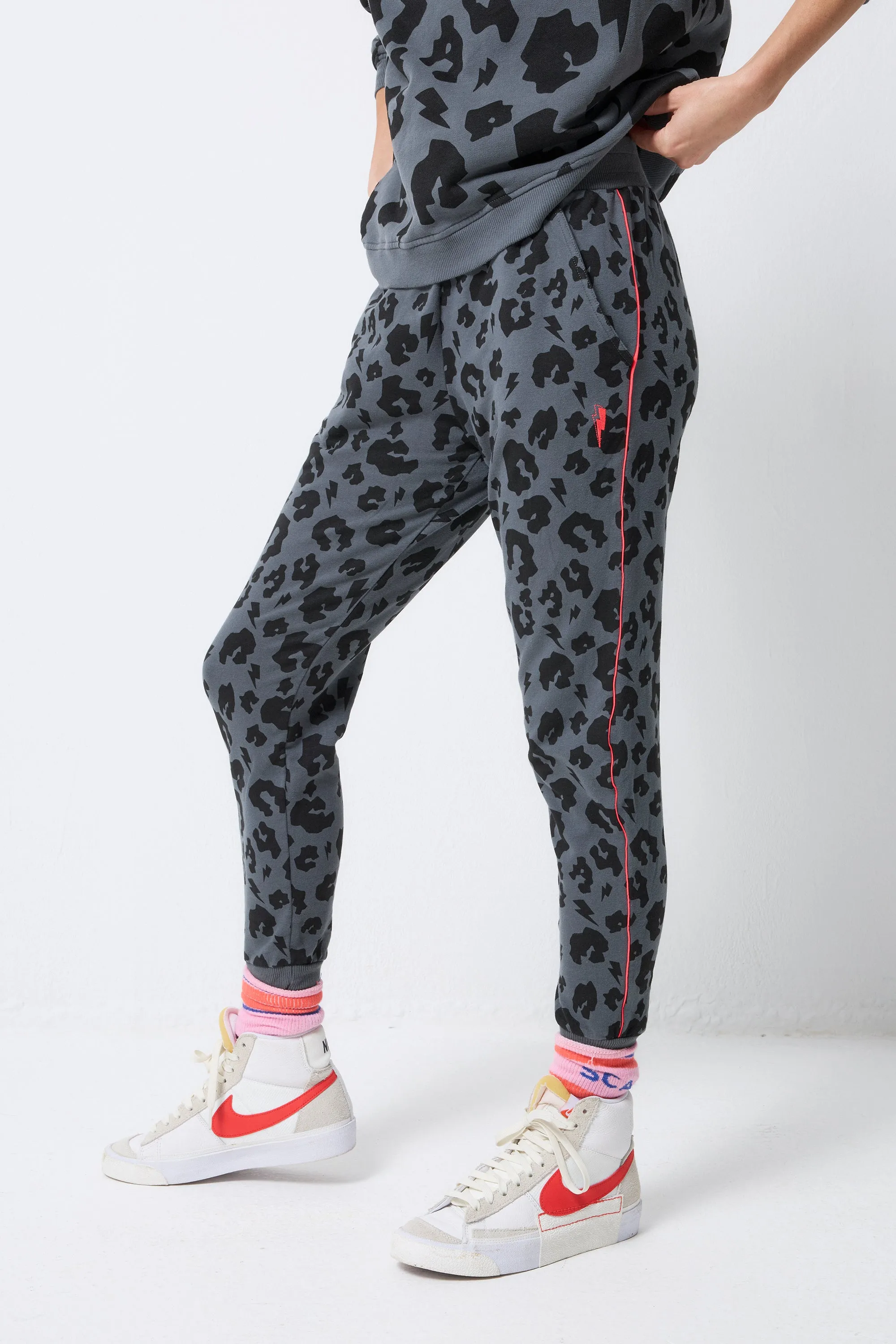 Grey Leopard Cosy Joggers Versatile Waist Fashionable Appeal