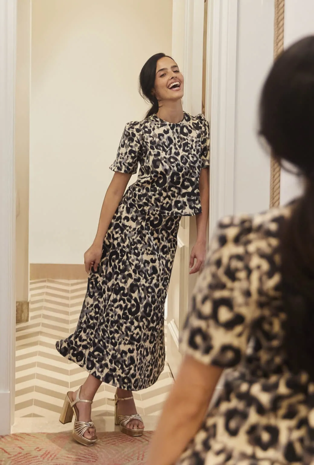 Everyday Comfort Guest Skirt MIDI - Leopard