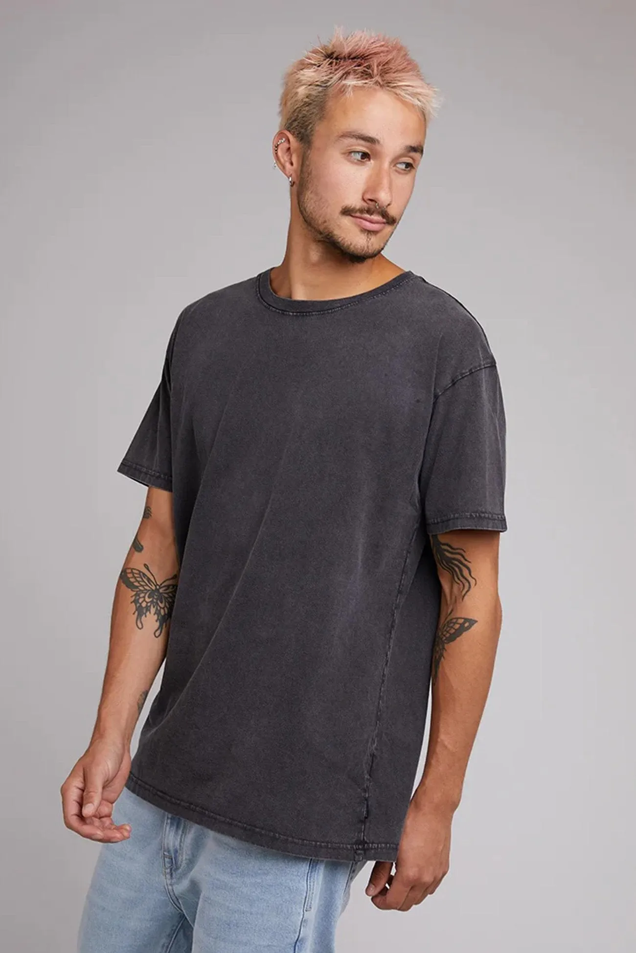 Layered Hemline Classic Tee Vintage Black