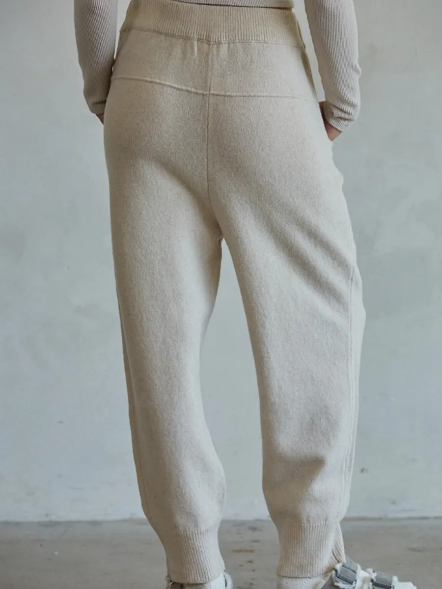 Chic casual Perfect Look KNIT JOGGERS - LIGHT BEIGE