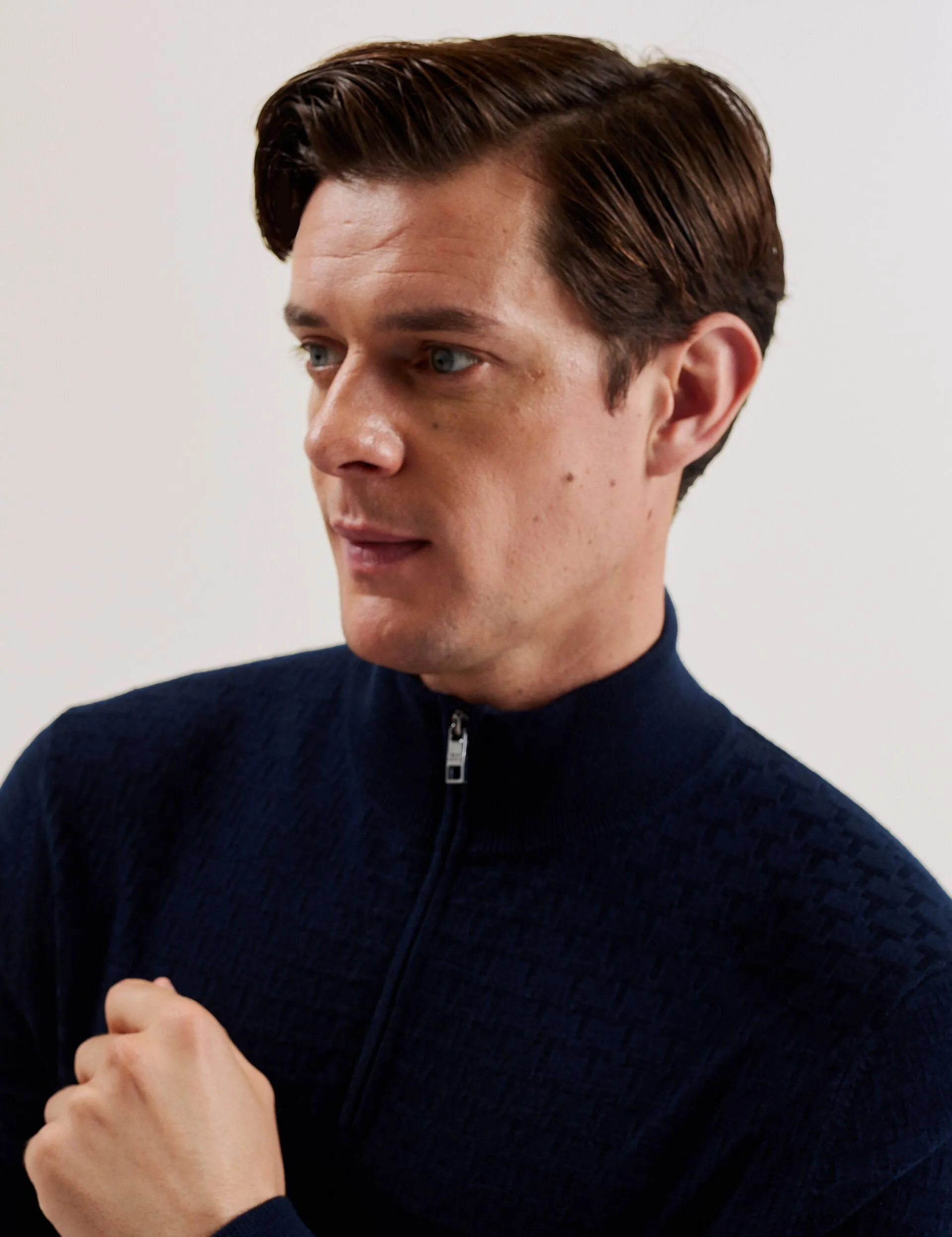 KURNLE | NAVY Sport Performance Casual Chic Knit