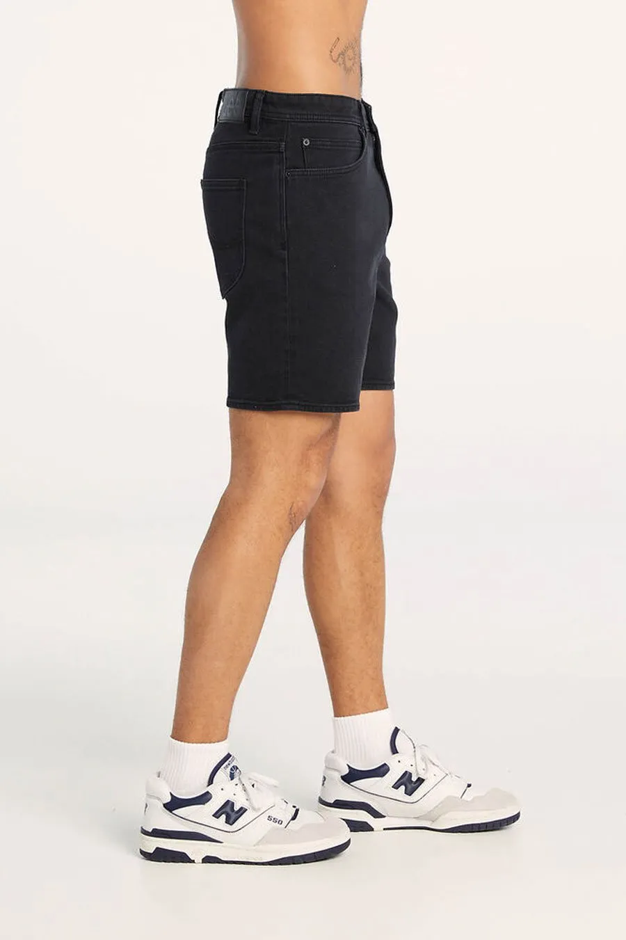 Sleek Cut L-Three Short Industry Black